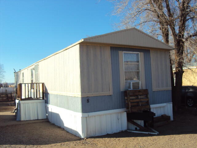 747 Carlito Road NE, Albuquerque, NM 87113