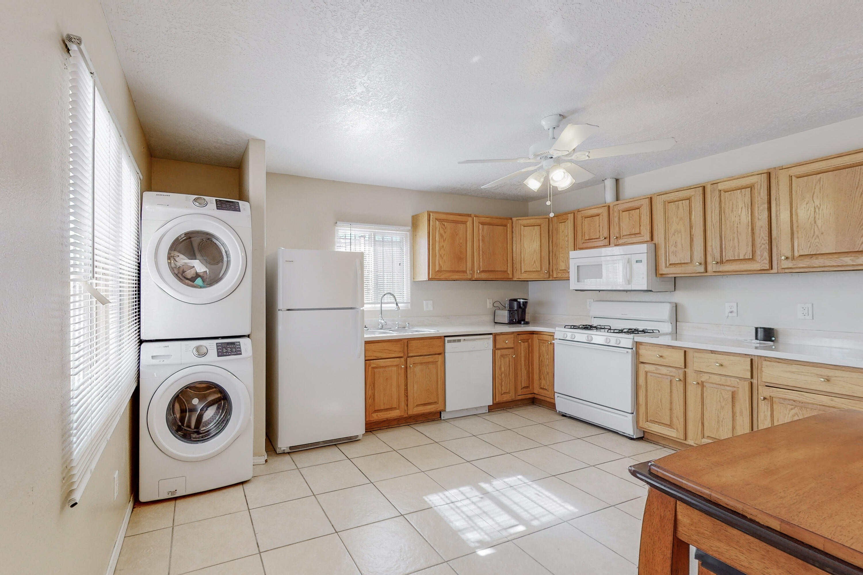 332 Charleston Street NE, Albuquerque, NM 87108