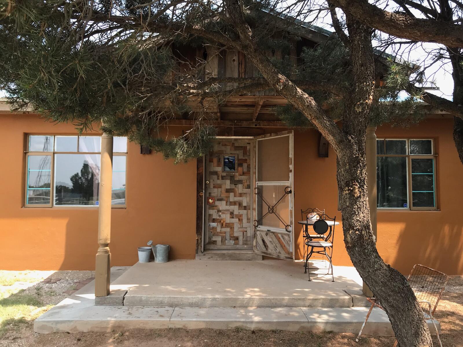 112 Vista Montana Road, Estancia, NM 87016