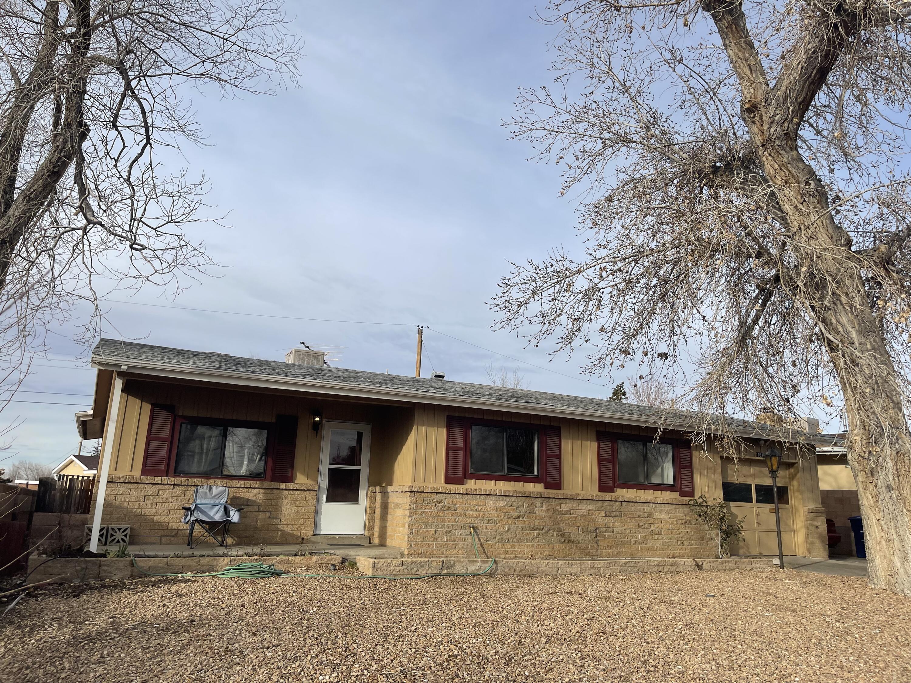 10527 Aspen Avenue NE, Albuquerque, NM 87112