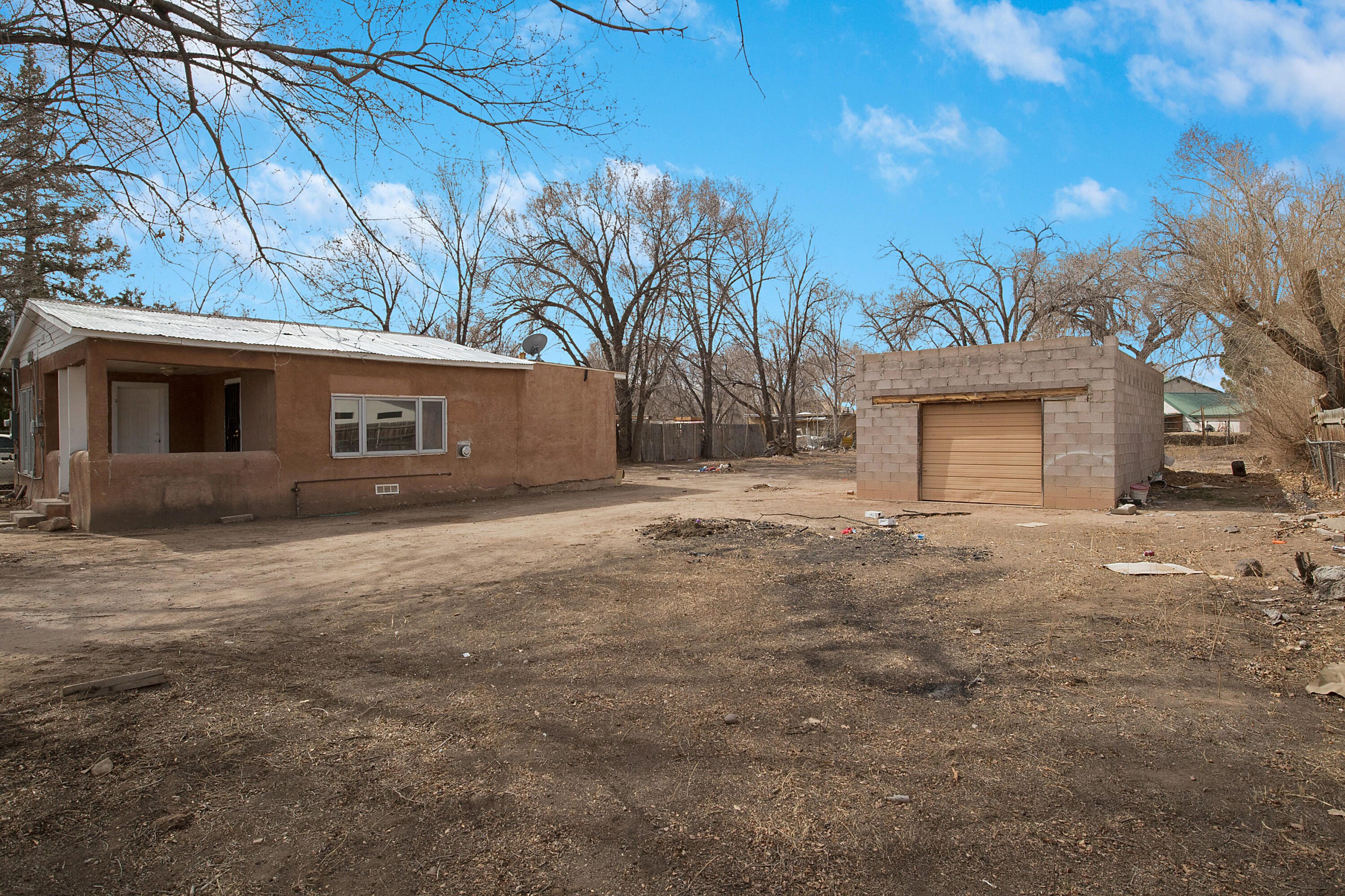1817 Henry Circle SW, Albuquerque, NM 87105