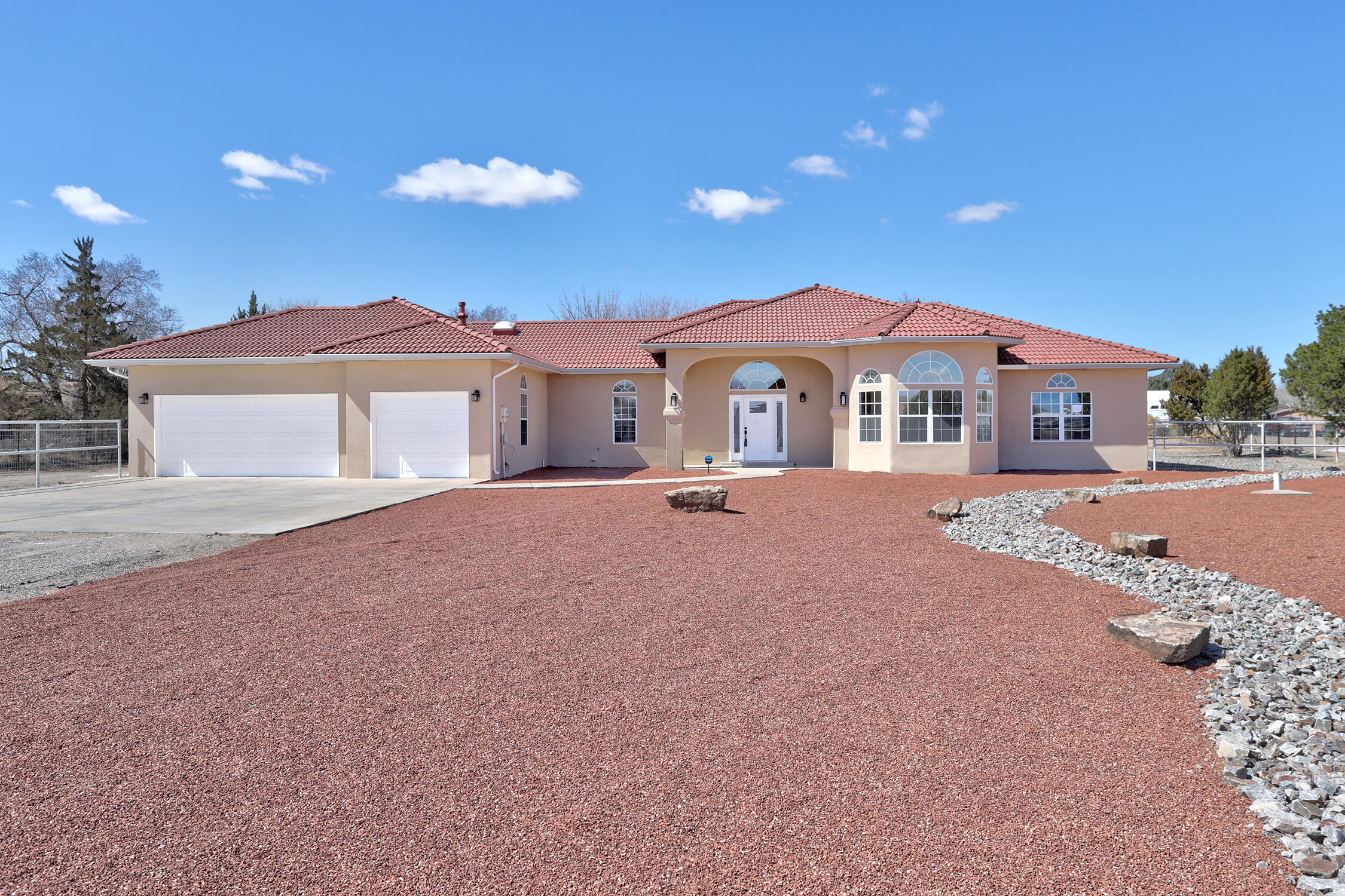 2636 Don Felipe Road SW, Albuquerque, NM 87105