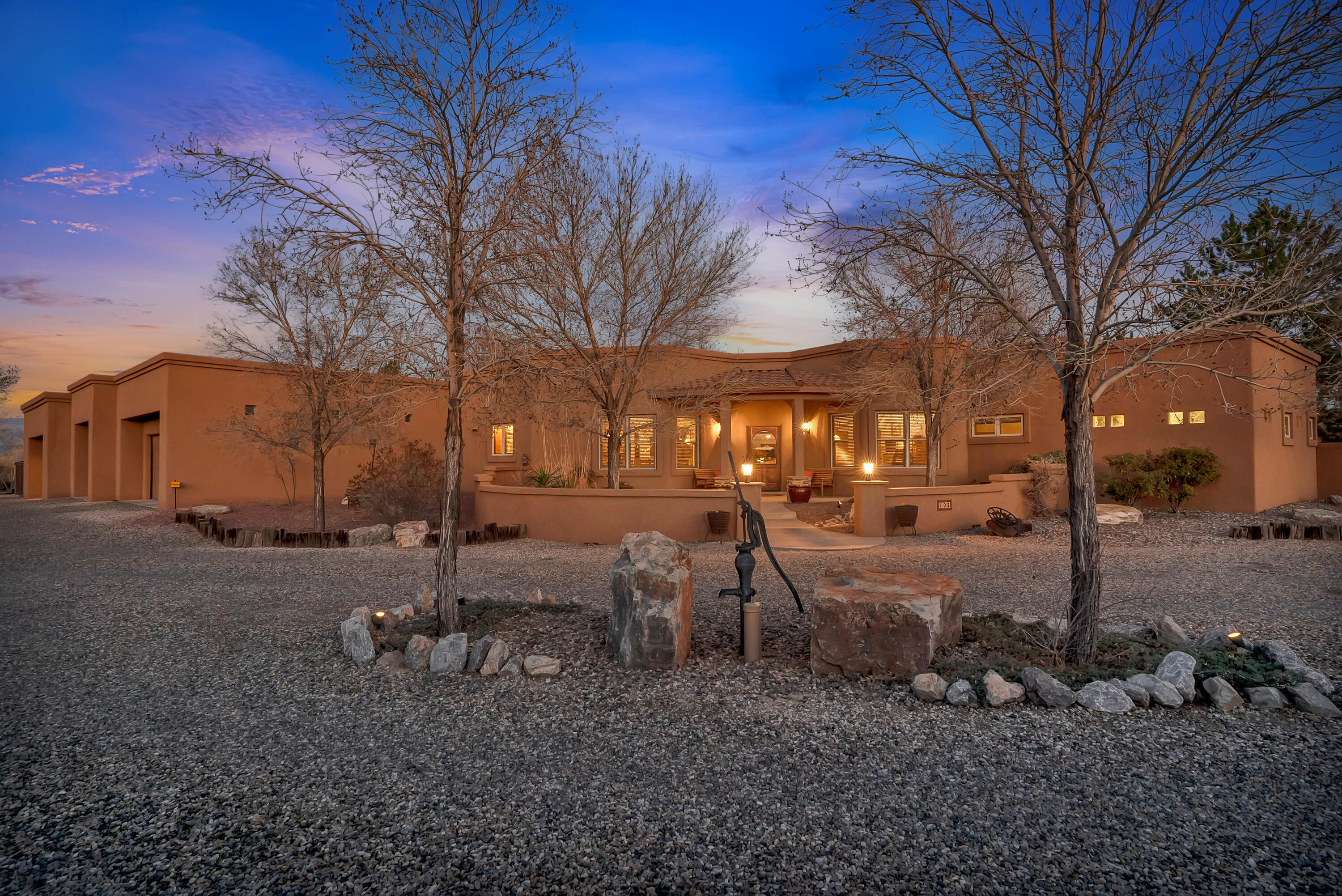 102 Thanes Way, Corrales, NM 87048