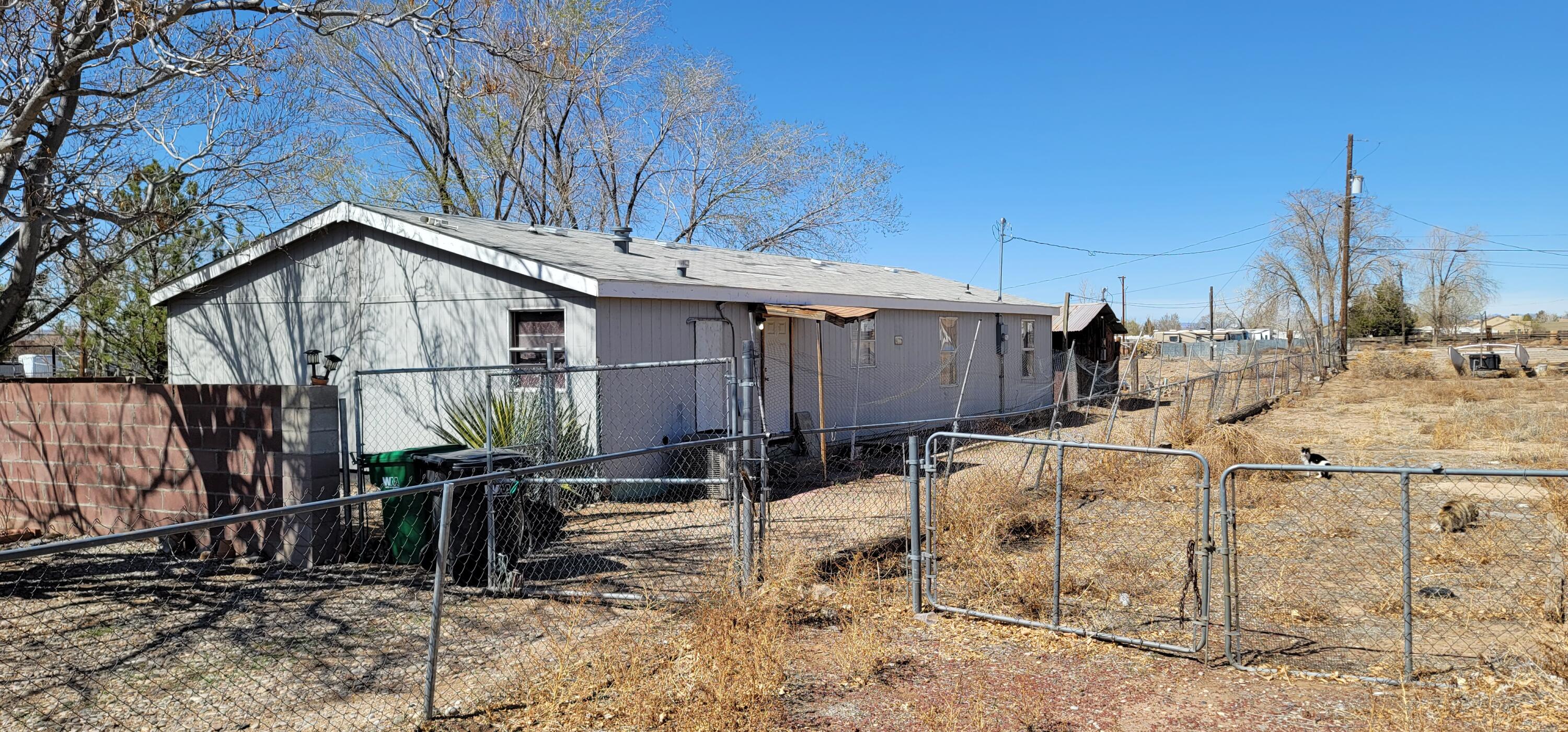 503 Arroyo Seco Street NE, Albuquerque, NM 87113
