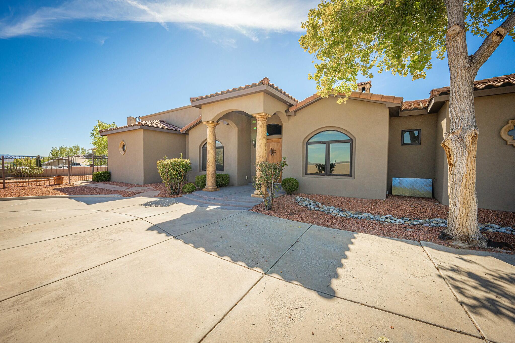 5908 Rio Arriba Road NE, Rio Rancho, NM 87144