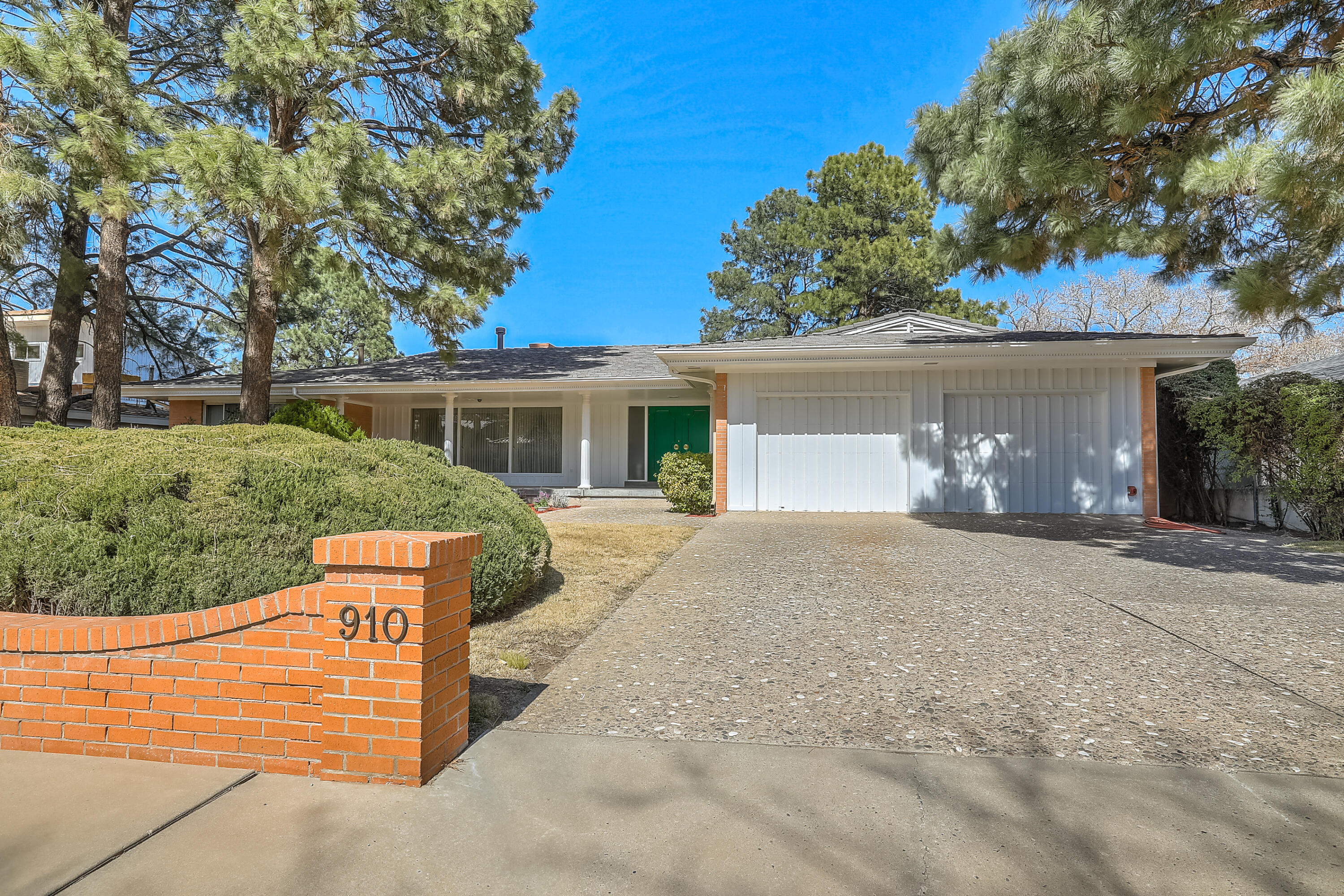 910 Idlewilde Lane SE, Albuquerque, NM 87108