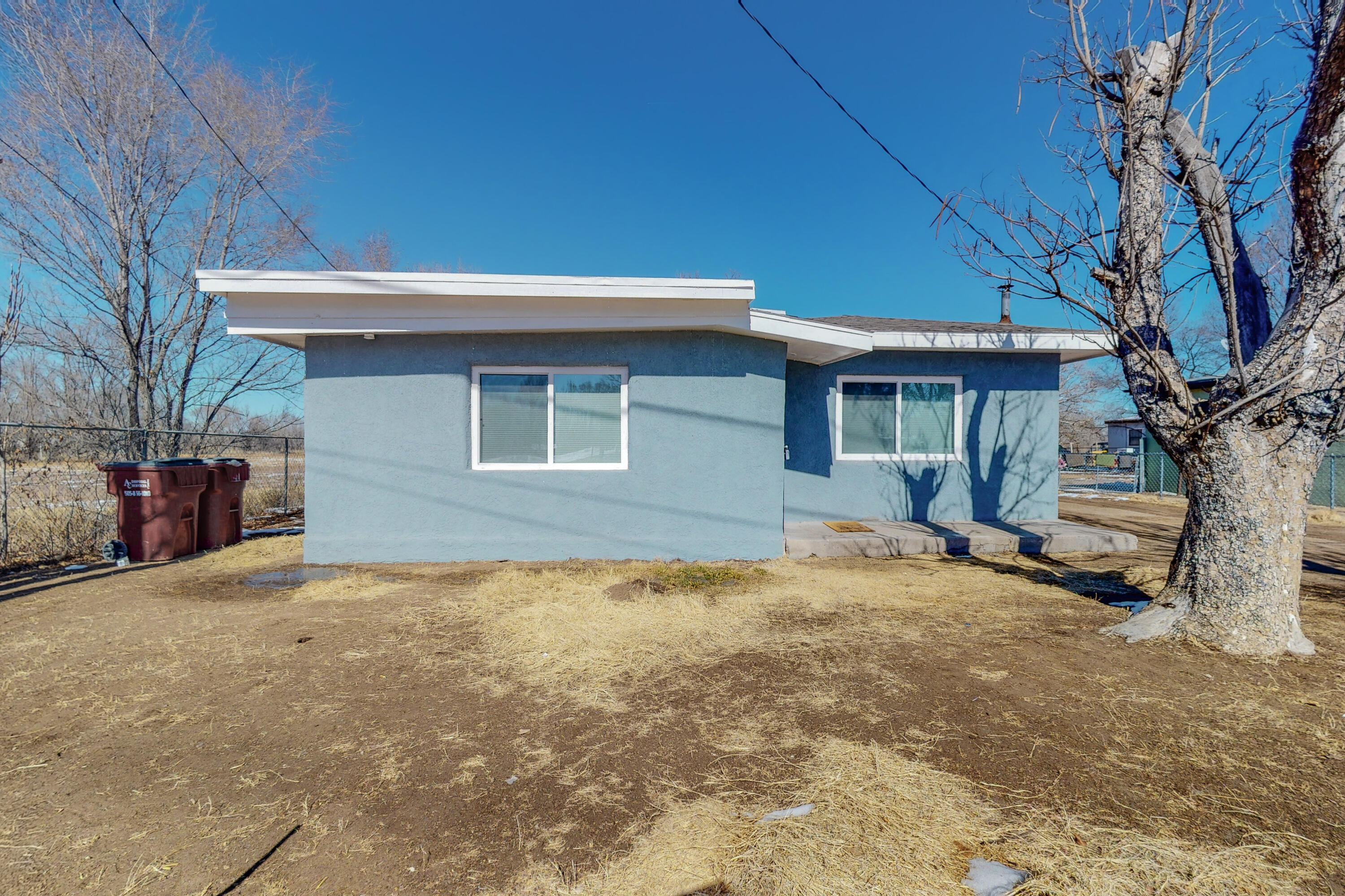 1014 E River Road, Belen, NM 87002
