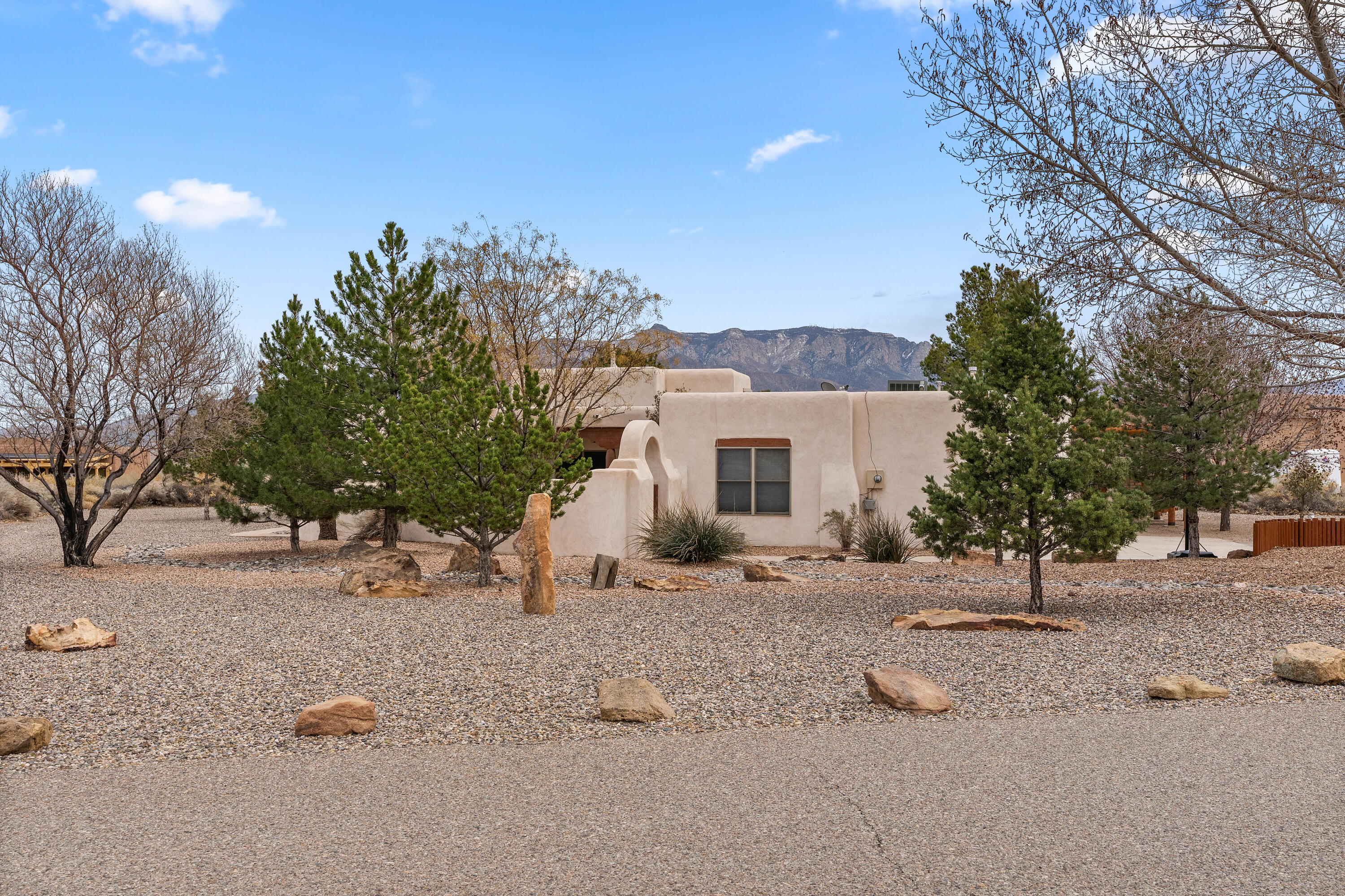 5 El Dorado Court, Corrales, NM 87048