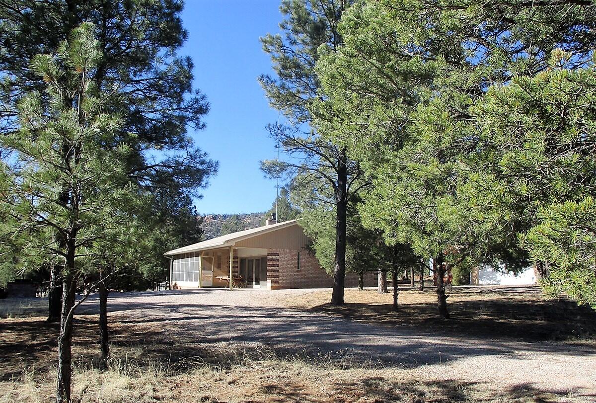 9 W Lobo Drive, Ramah, NM 87321