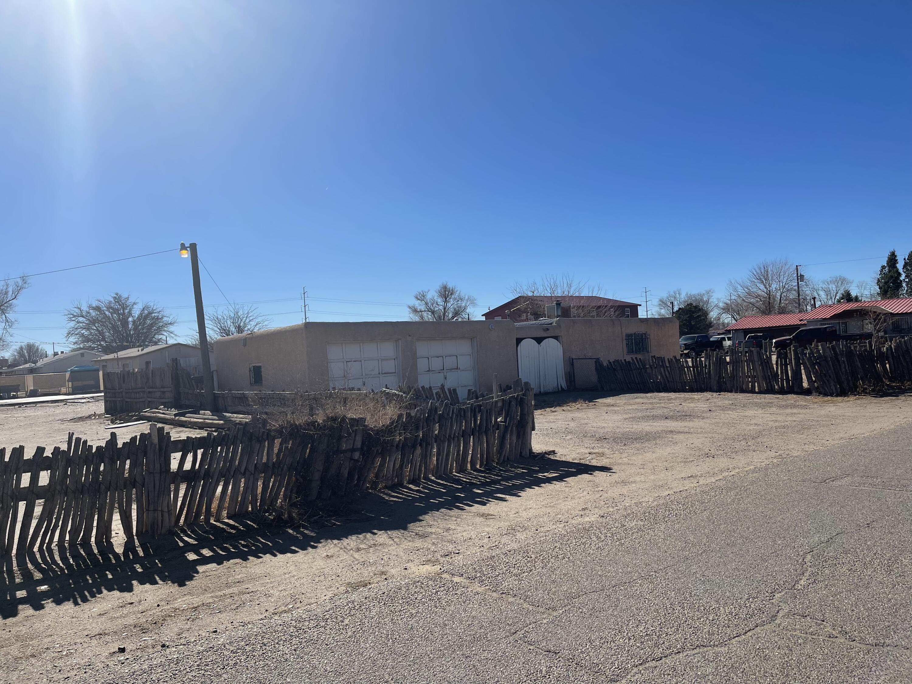 5000 4Th Street SW, Albuquerque, NM 87105