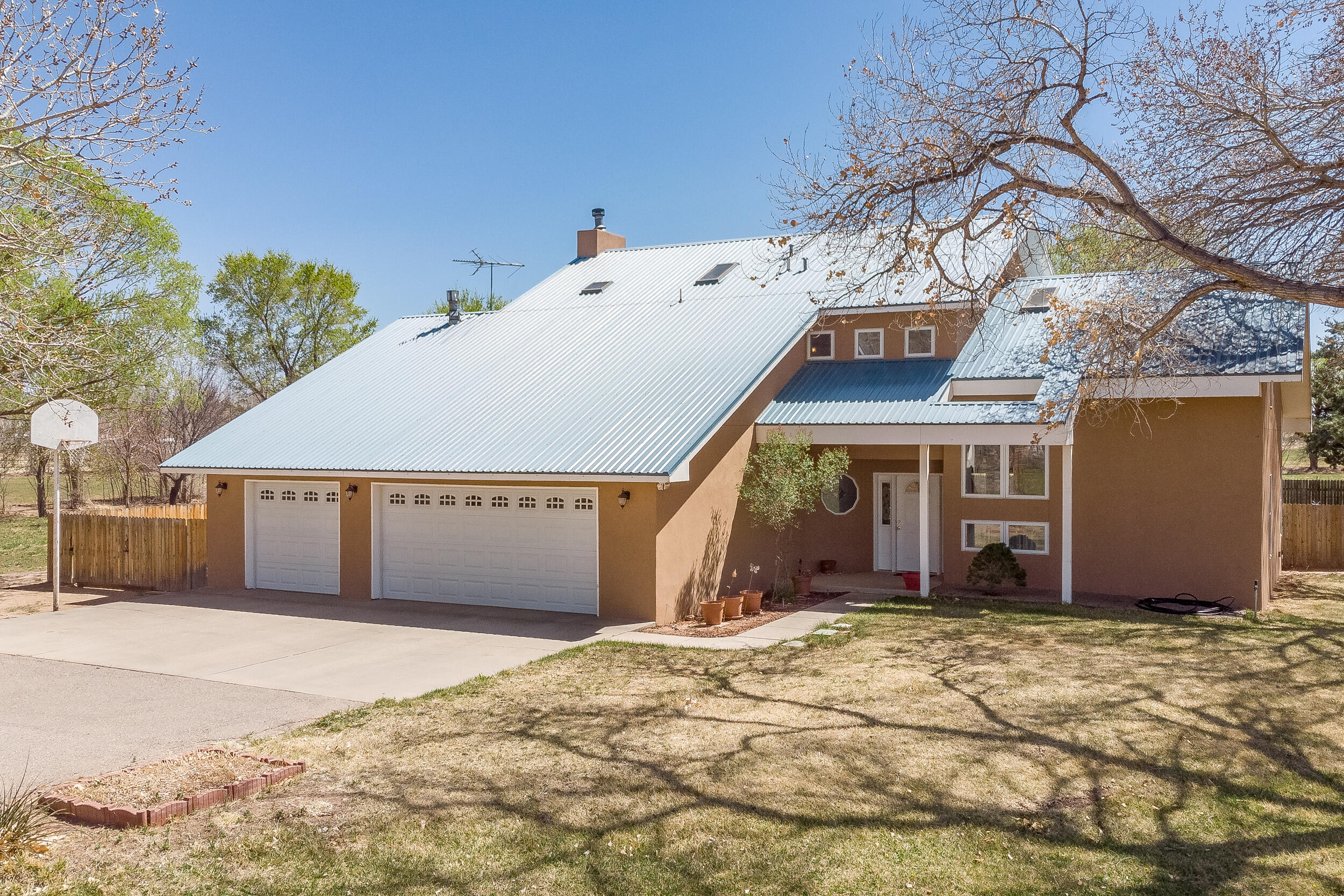 1201 John Road, Belen, NM 87002
