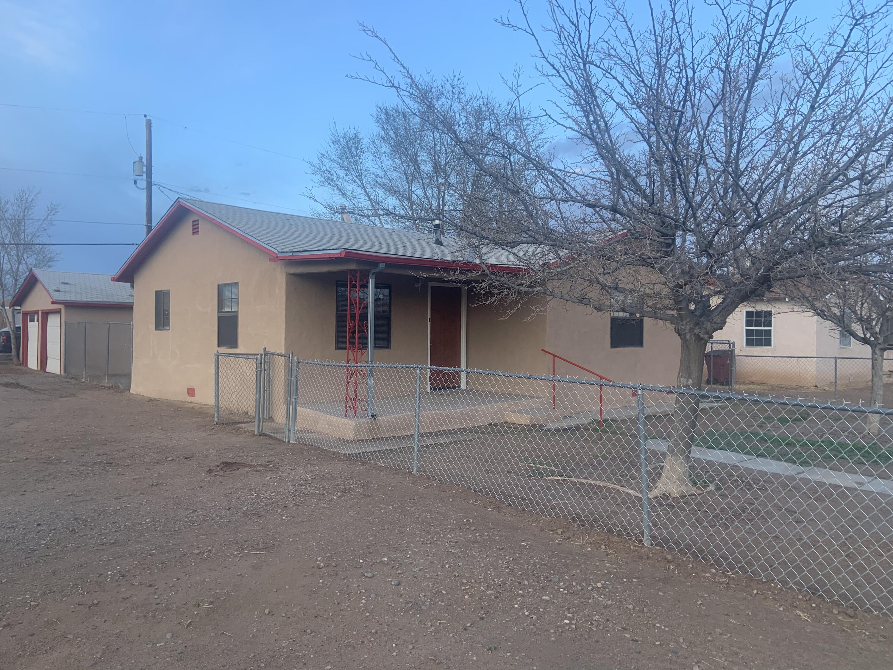 1016 W Castillo Avenue, Belen, NM 87002