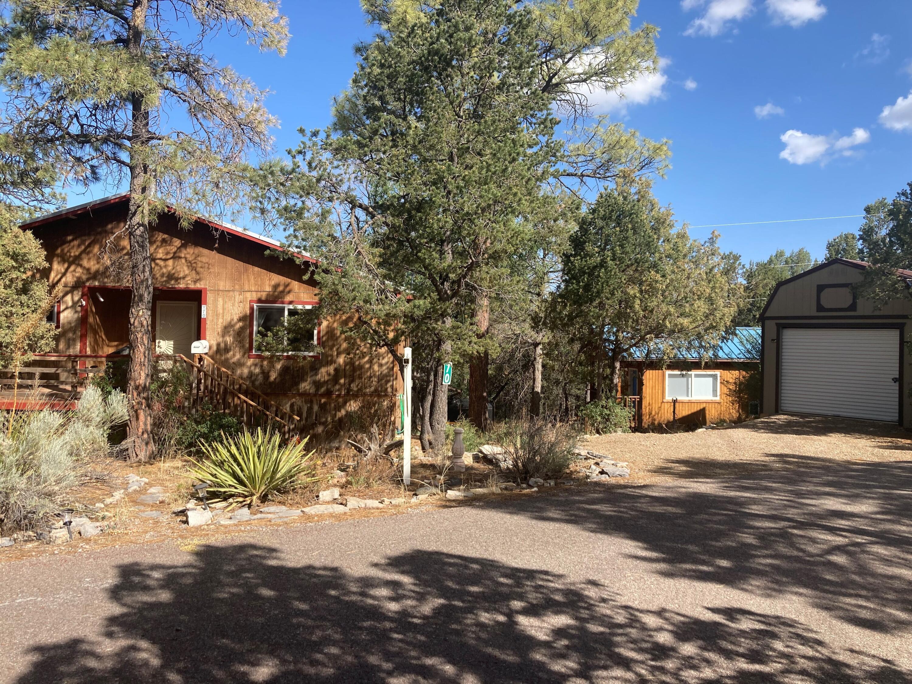 70 Thunderbird Lane, Tijeras, NM 87059