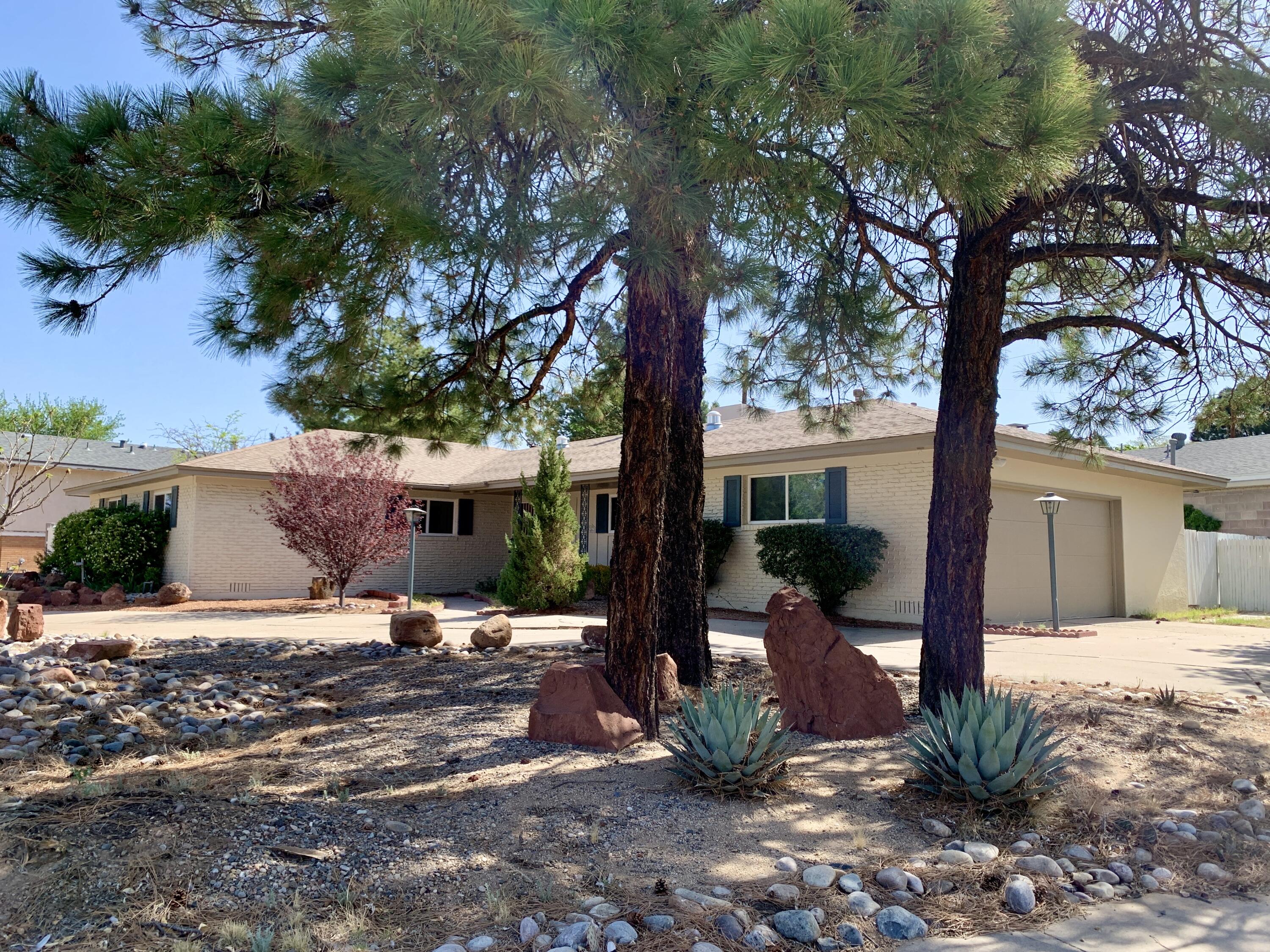 3406 Pickard Avenue NE, Albuquerque, NM 87110