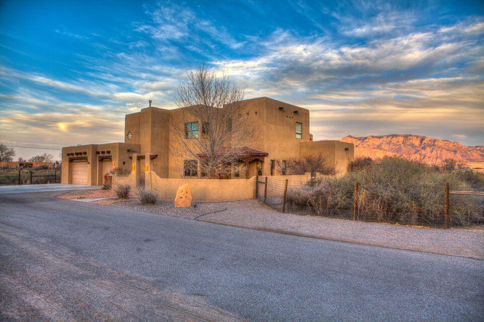 720 Barbara Christianson Lane, Corrales, NM 87048