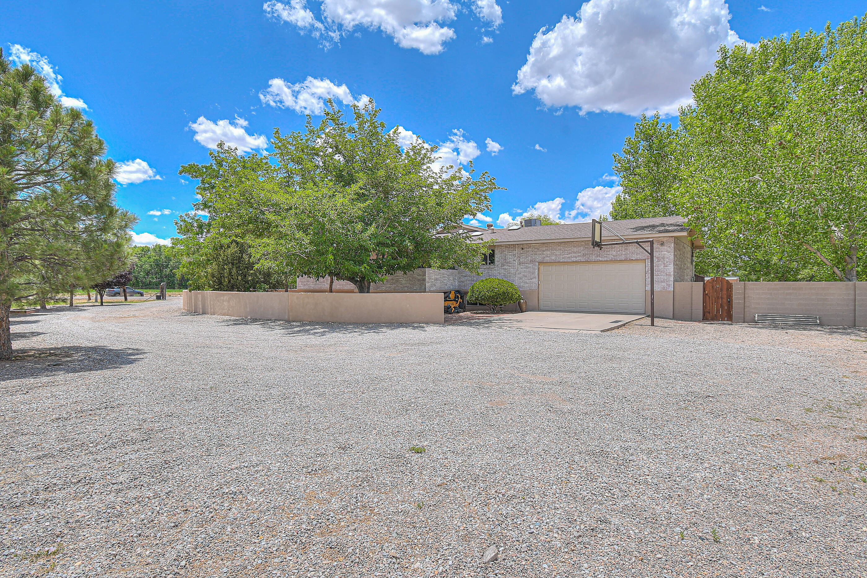 9143 4Th Street NW, Albuquerque, NM 87114