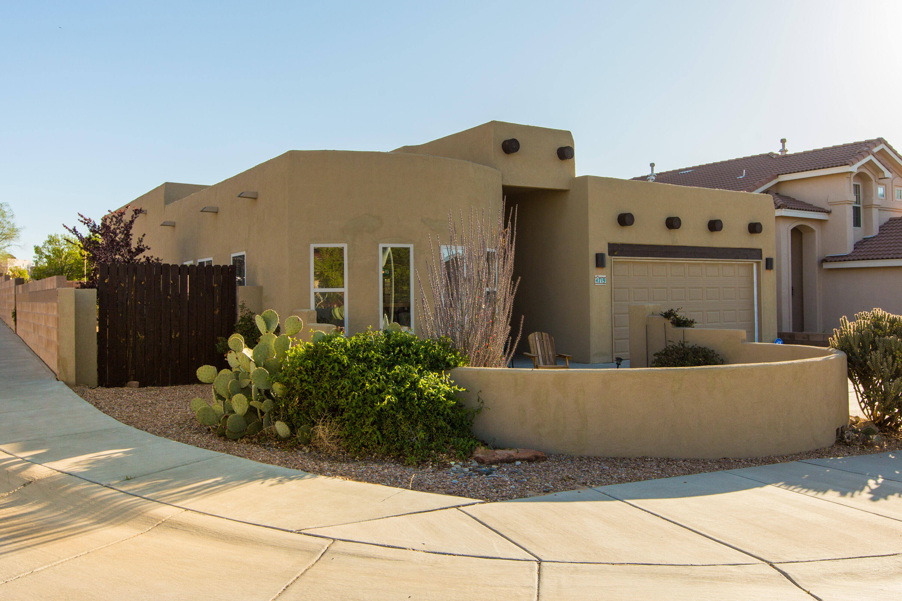 Light and bright, this corner lot is conveniently located and has a wonderful split floorplan. Owner's suite features walk in closet, garden tub and a shower and is separate from the other bedrooms for a private and secure feel. The house offers a wonderful flow with an open concept kitchen but with a generous foyer and living room, is not visible from the front door. The kitchen boasts newer appliances, a bar that seats four, and the dining room in the bay window. The office, just off the kitchen, makes for a perfect work from home situation or could work as a small second living room or a formal dining room. The living room offers a kiva/gas fireplace and tons of warmth and charm. Updates including a new furnace in 2021, stucco maintenance and more.