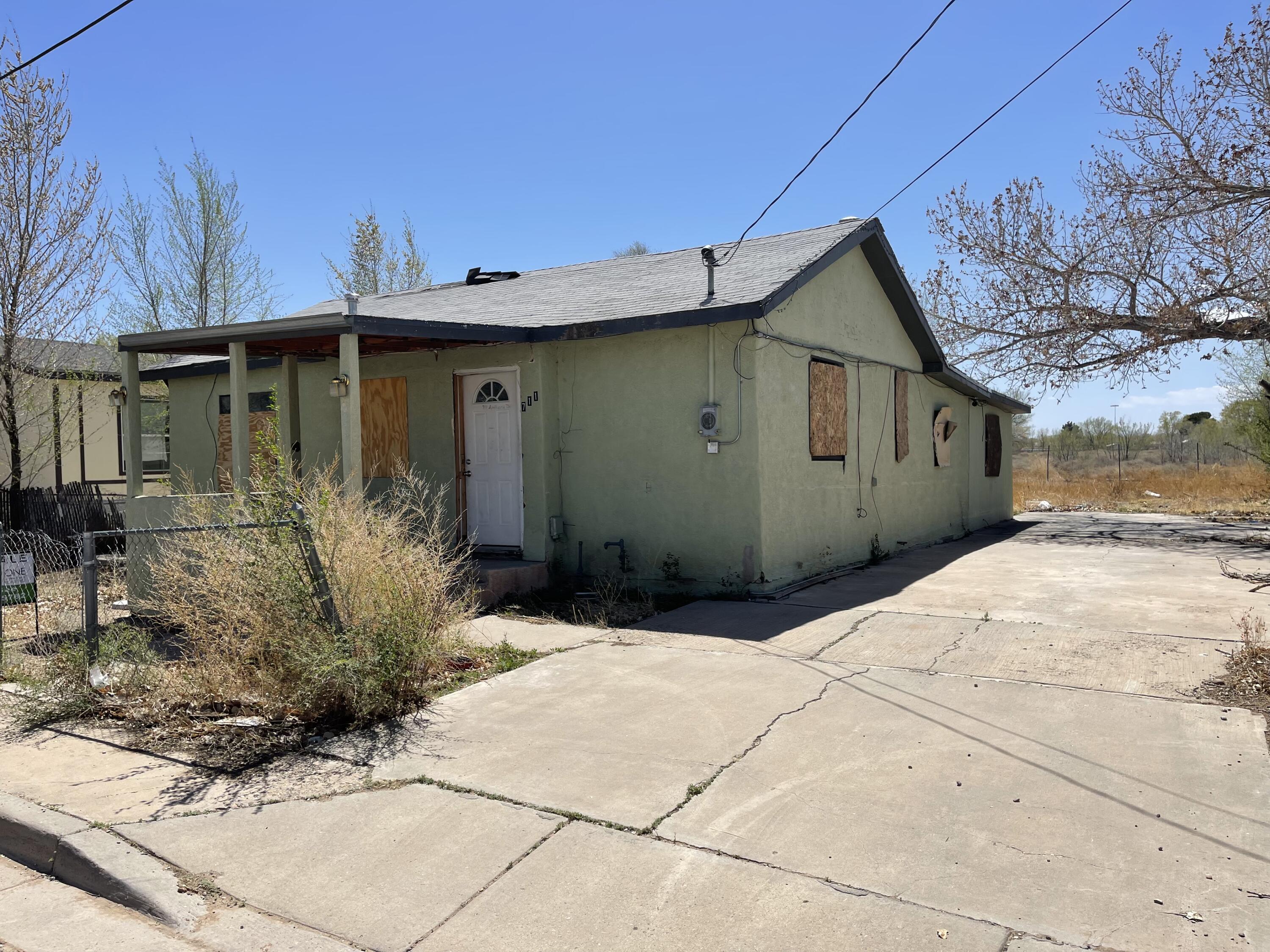 711 Anthony Drive, Belen, NM 87002