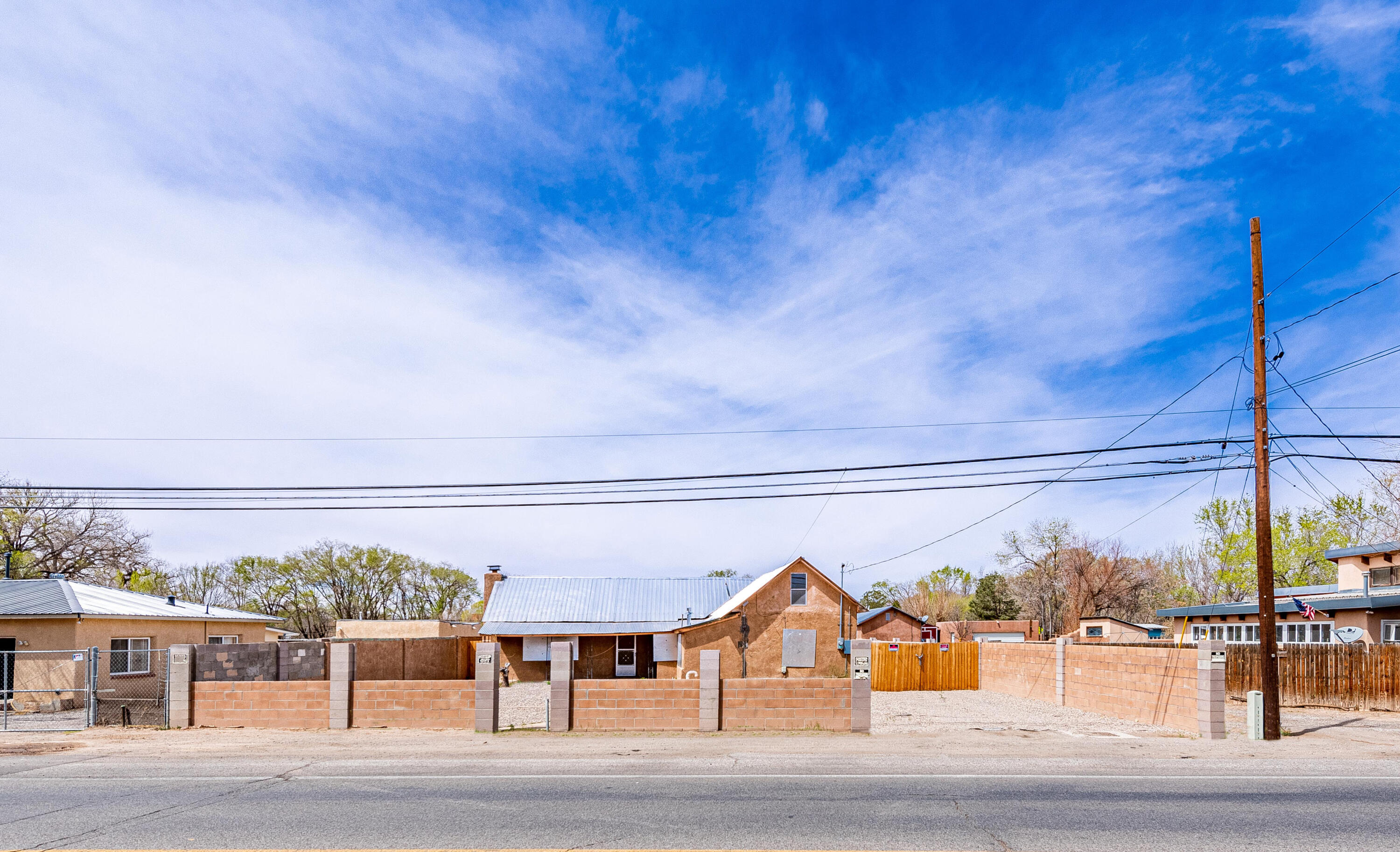 4821 Isleta Boulevard SW, Albuquerque, NM 87105
