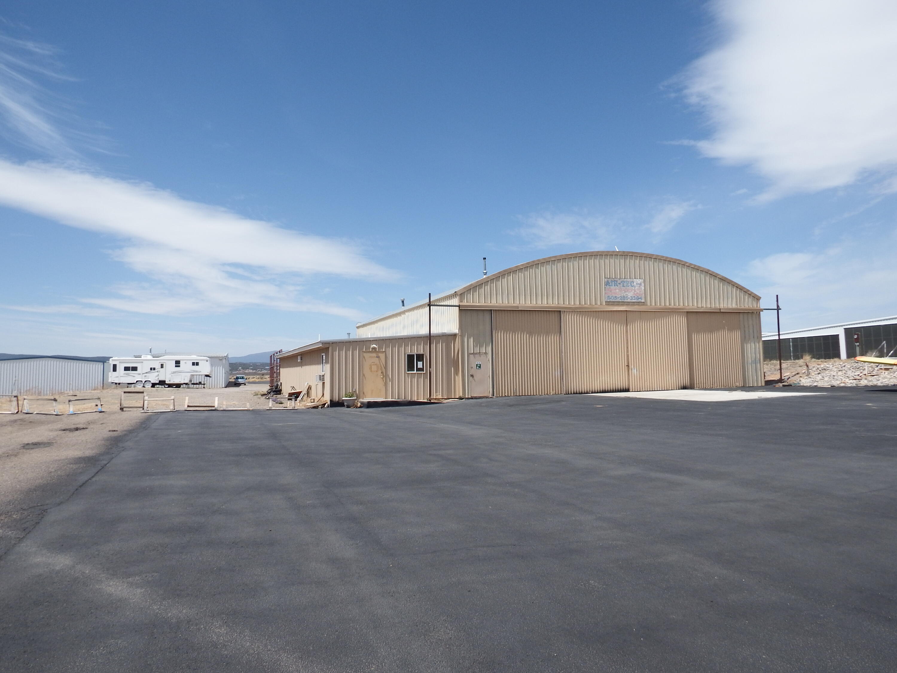 65 Rainbow Road, Edgewood, NM 87015