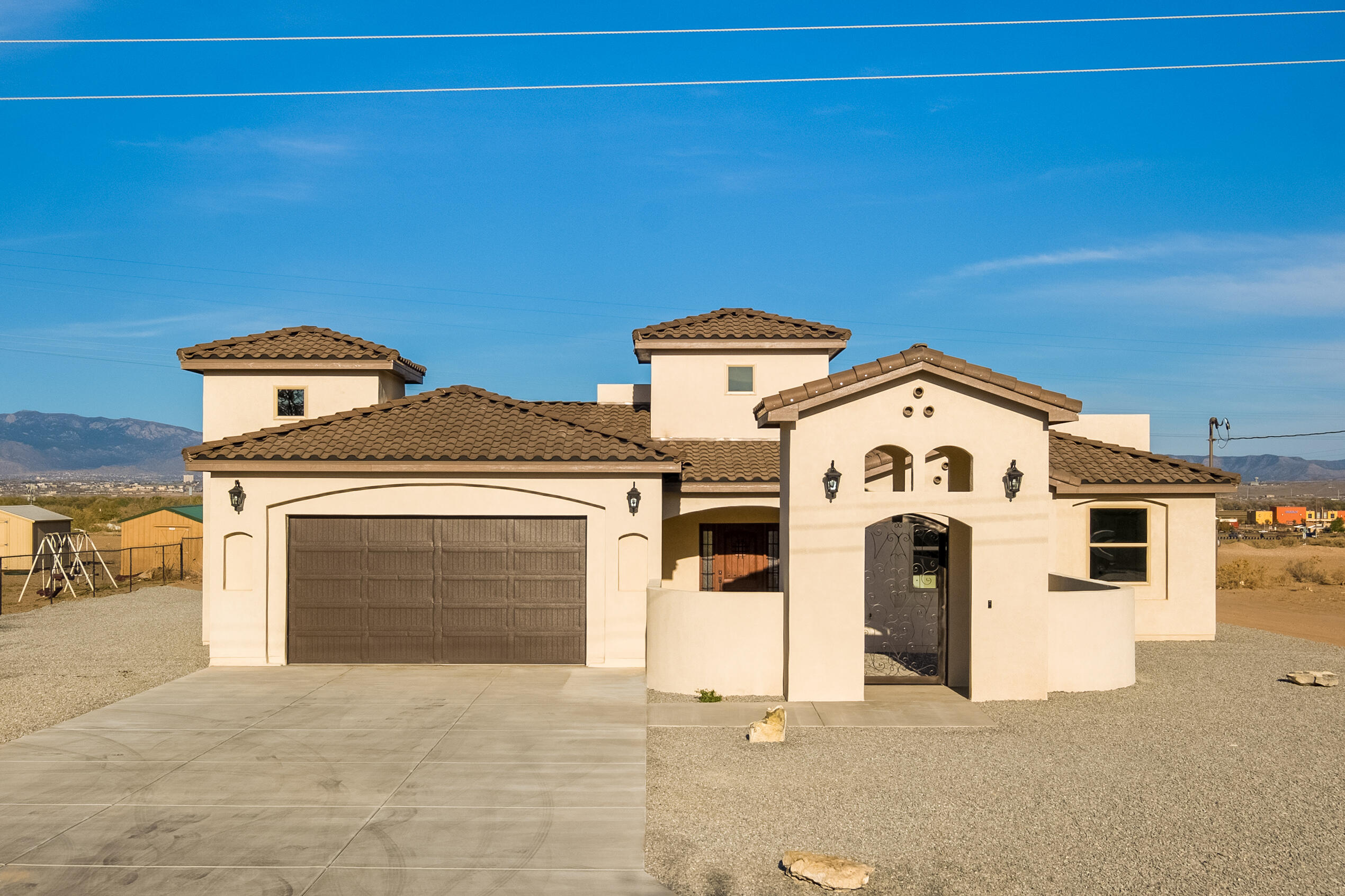 4335 Meade Place SW, Albuquerque, NM 87121