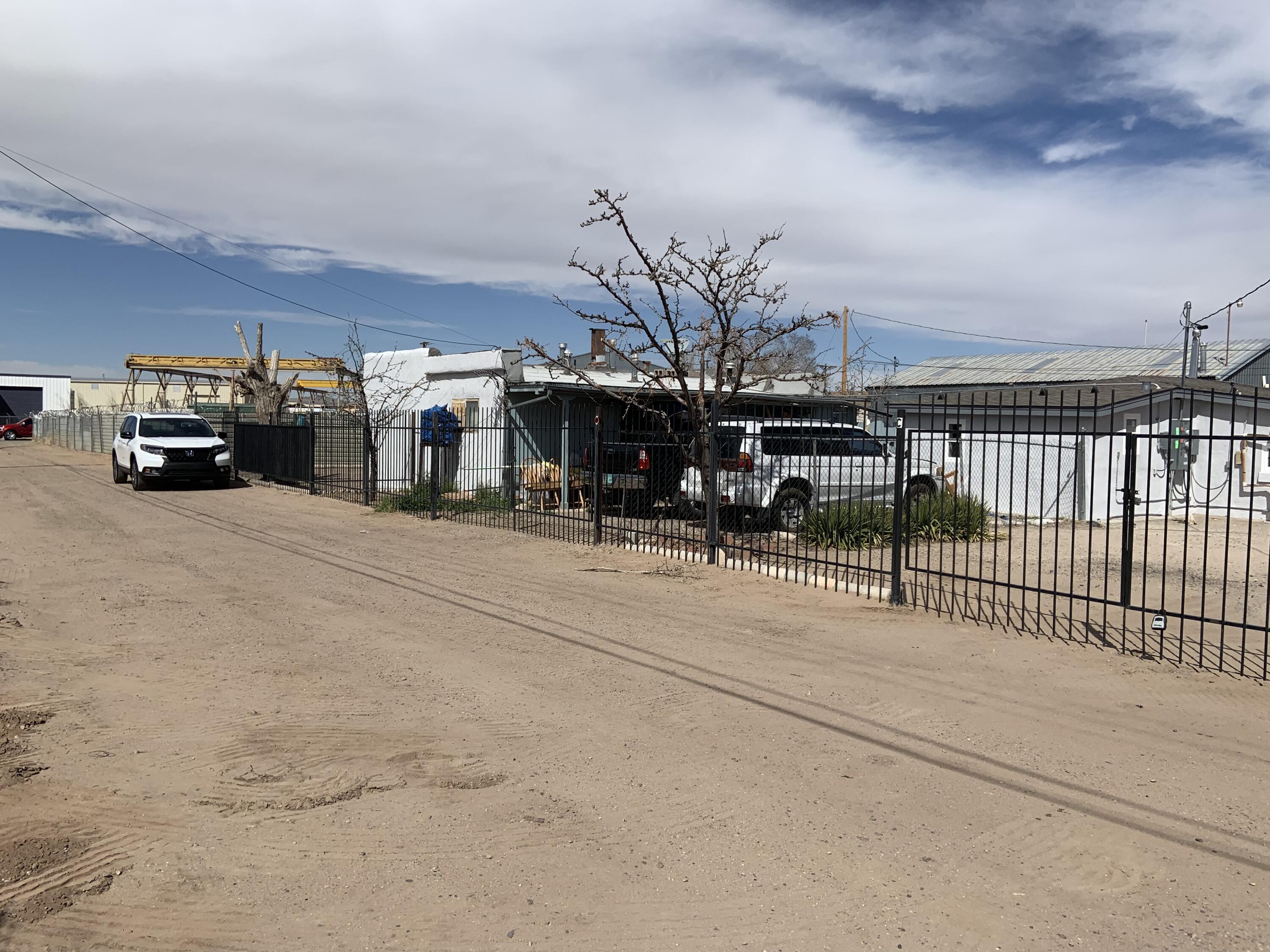 1618 8Th Street NW, Albuquerque, NM 87102