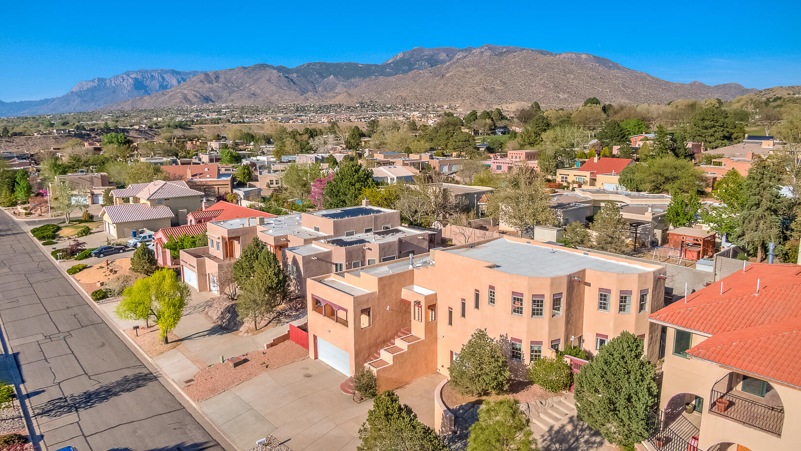 714 Navarra Way SE, Albuquerque, NM 87123