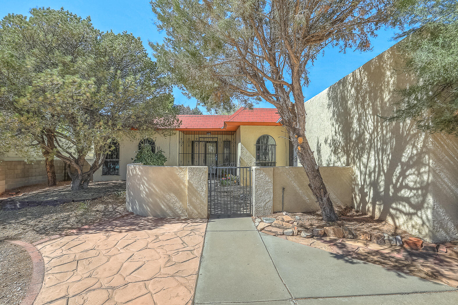 9919 Academy Knolls Drive NE, Albuquerque, NM 87111