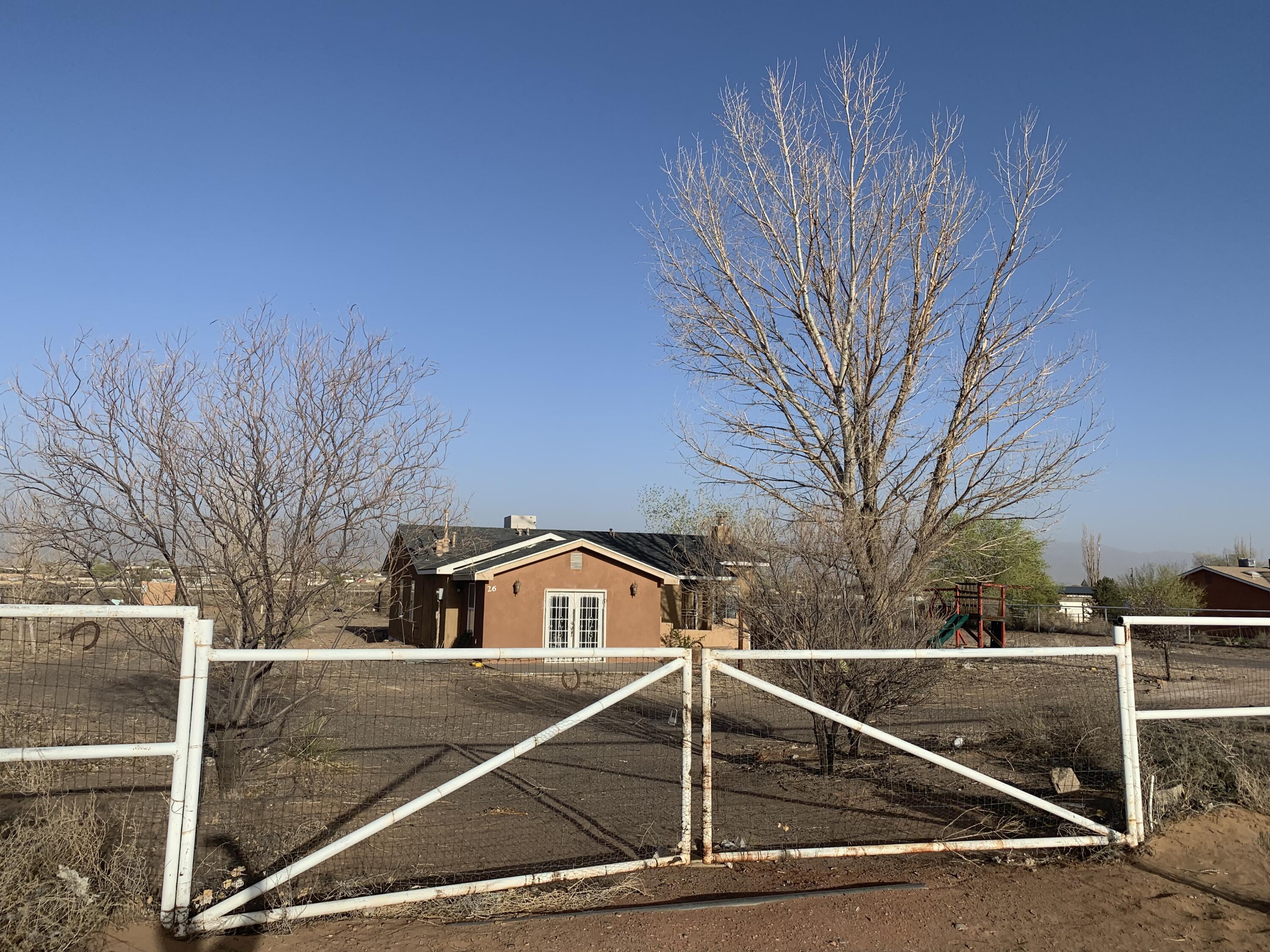 26 Rio Abajo Drive, Los Lunas, NM 87031