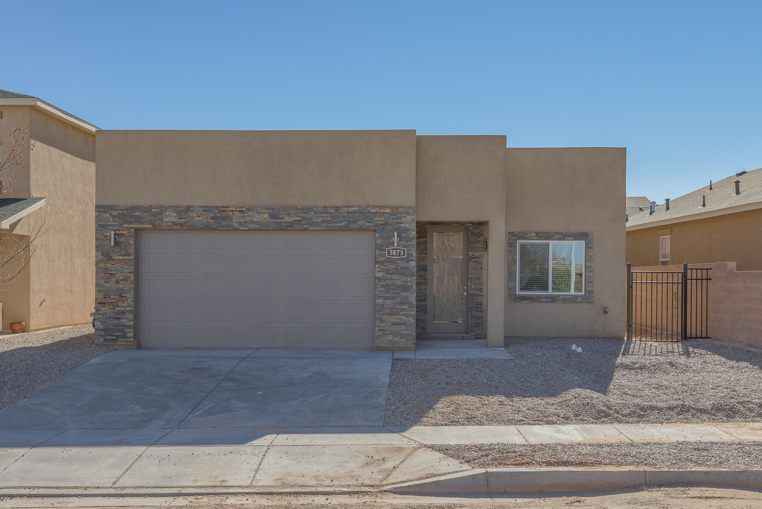 5873 Union Drive NE, Rio Rancho, NM 87144