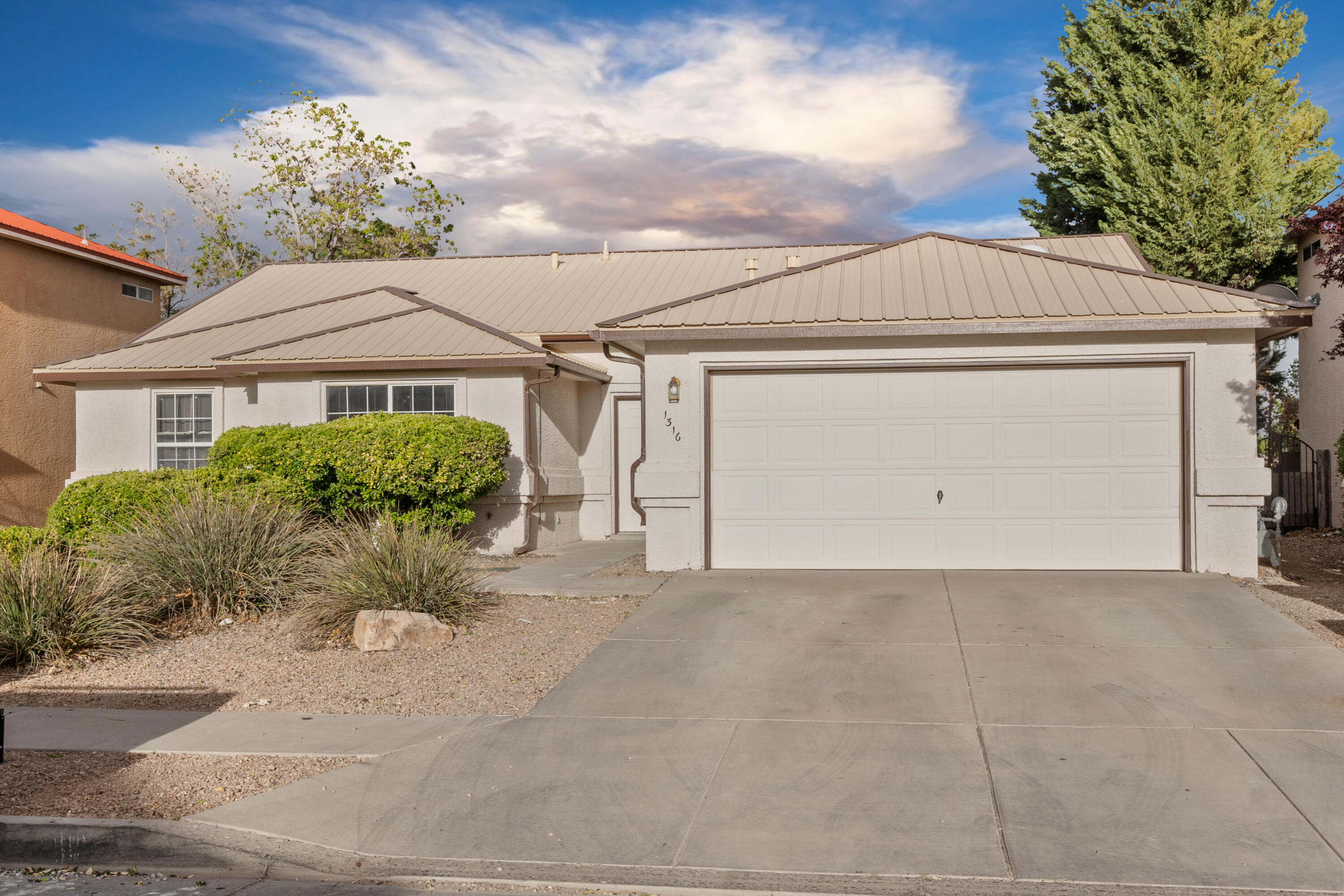 1316 Summerfield Place SW, Albuquerque, NM 87121