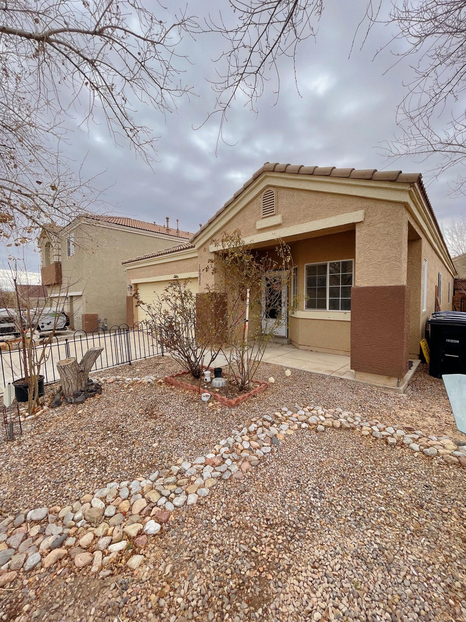 10228 Cristalino Road SW, Albuquerque, NM 87121
