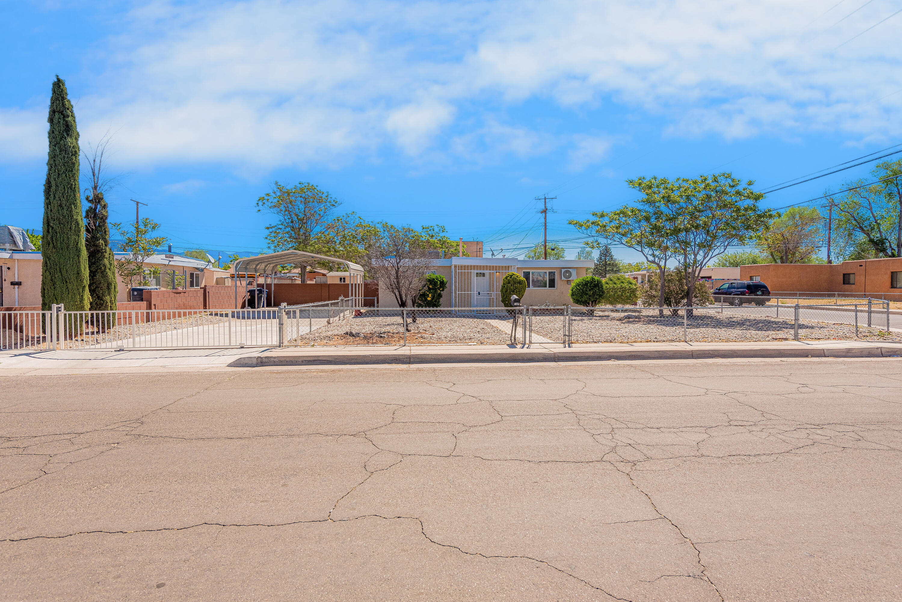 2804 Hermosa Drive NE, Albuquerque, NM 87110