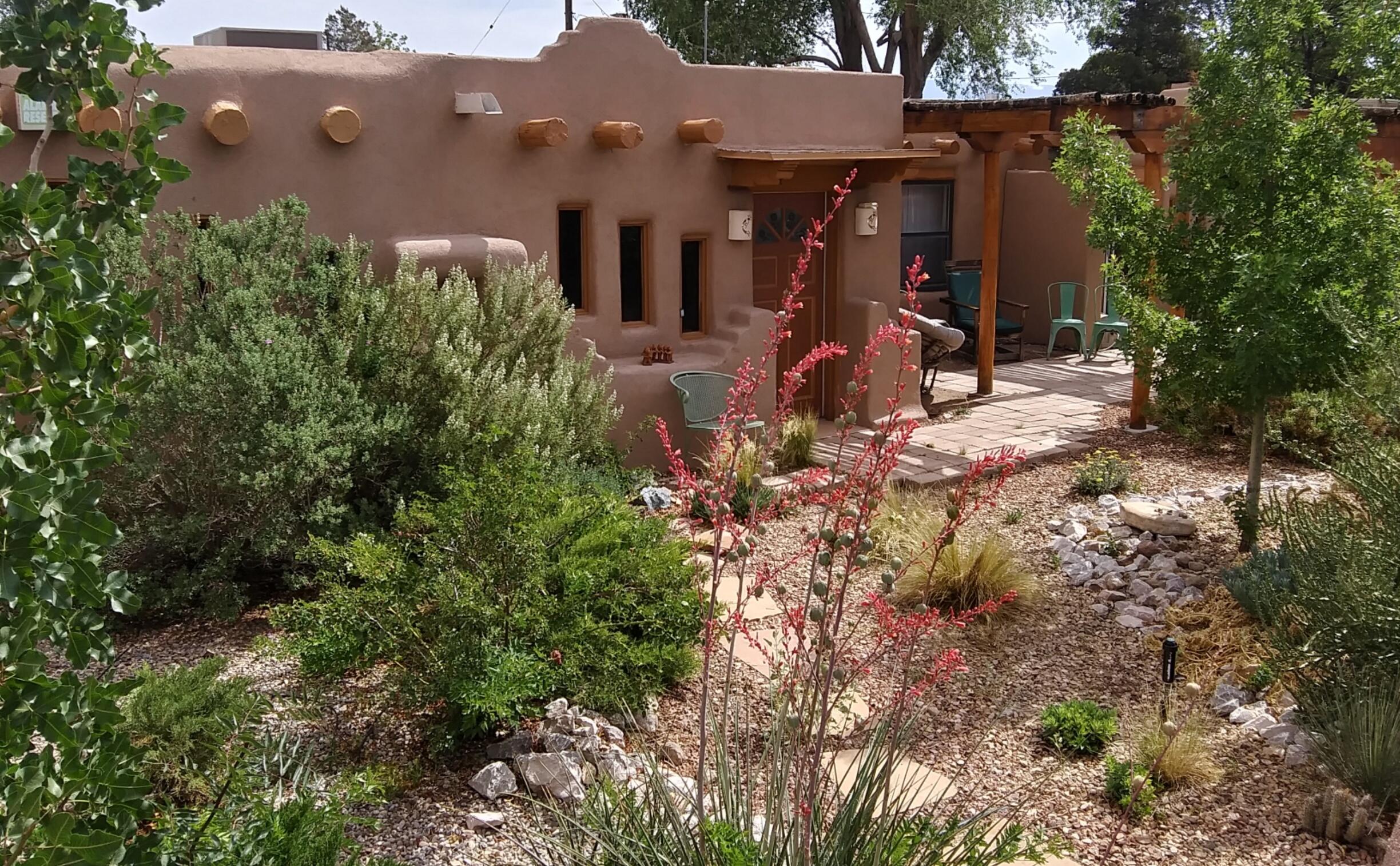 2909 Rio Vista Court SW, Albuquerque, NM 87105