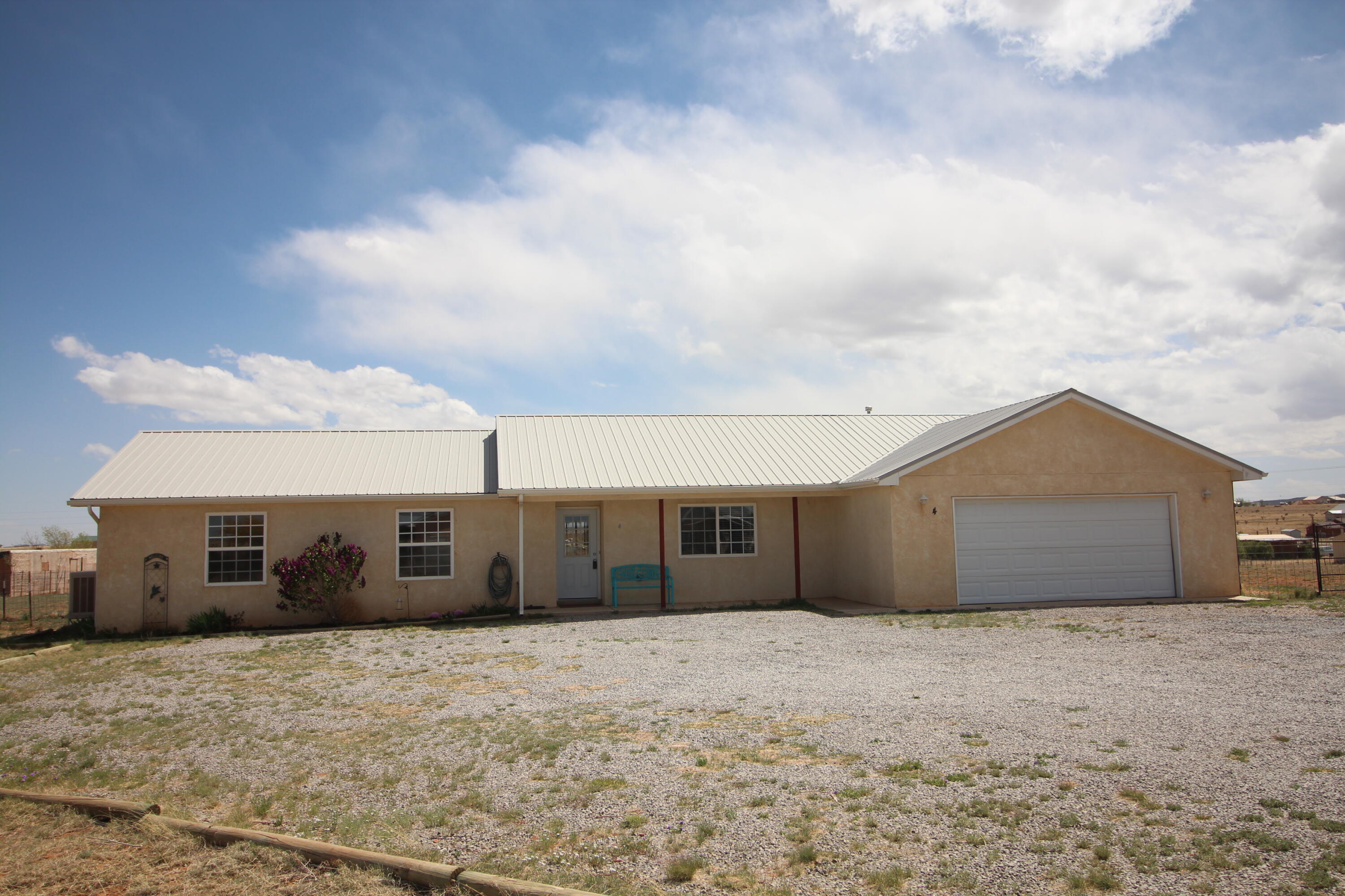 4 Lola Court, Edgewood, NM 87015