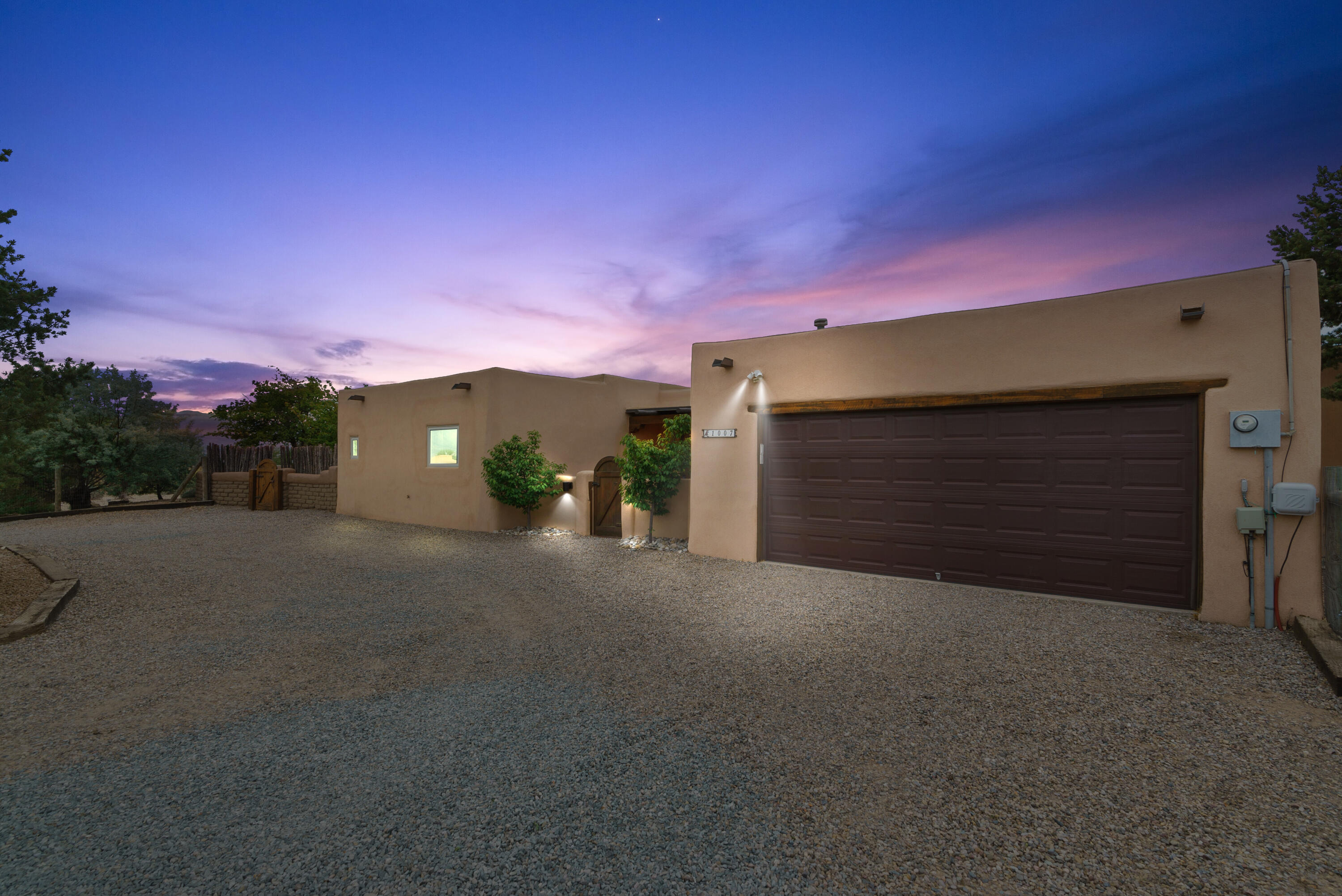 1007 Alamos Road, Corrales, NM 87048