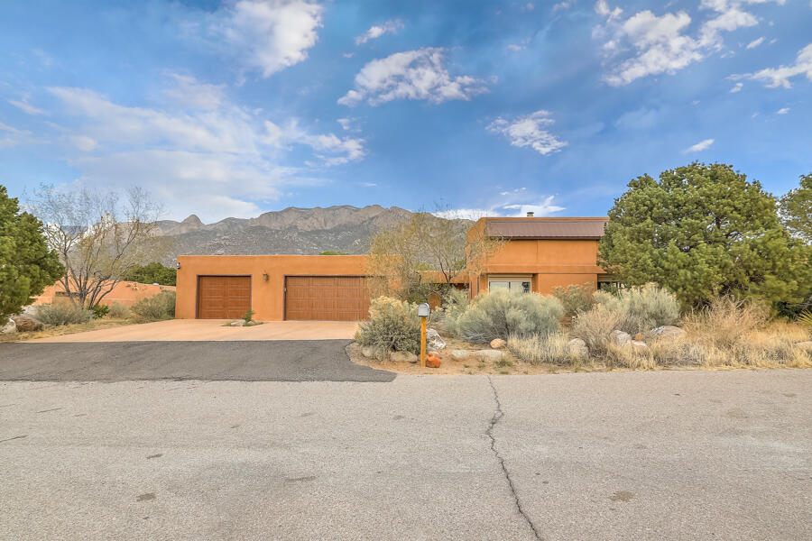 726 Tramway Vista Drive NE 33, Albuquerque, NM 87122