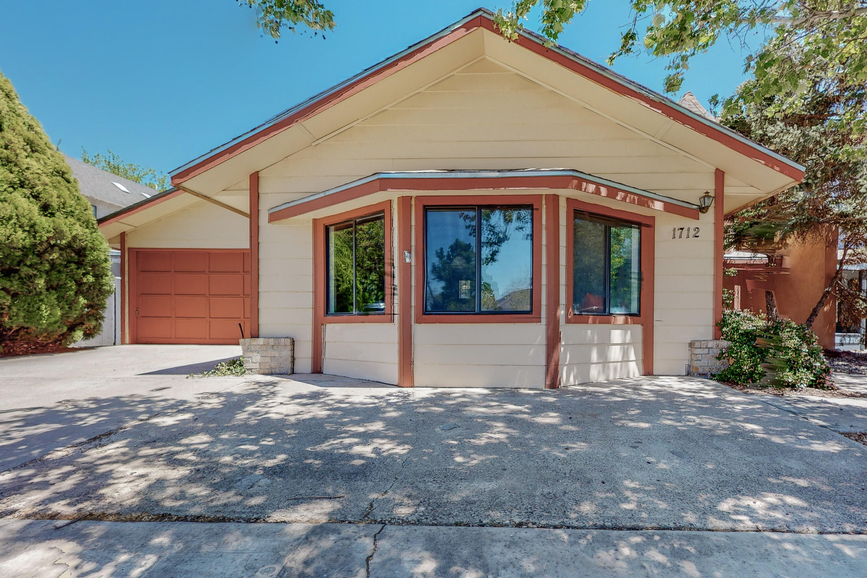 1712 Sandler Street NE, Albuquerque, NM 87112
