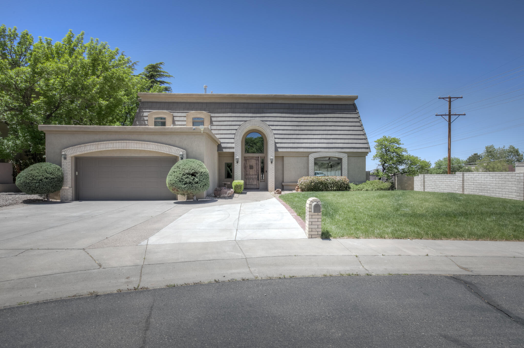 7009 Pala Mesa Court NE, Albuquerque, NM 87111