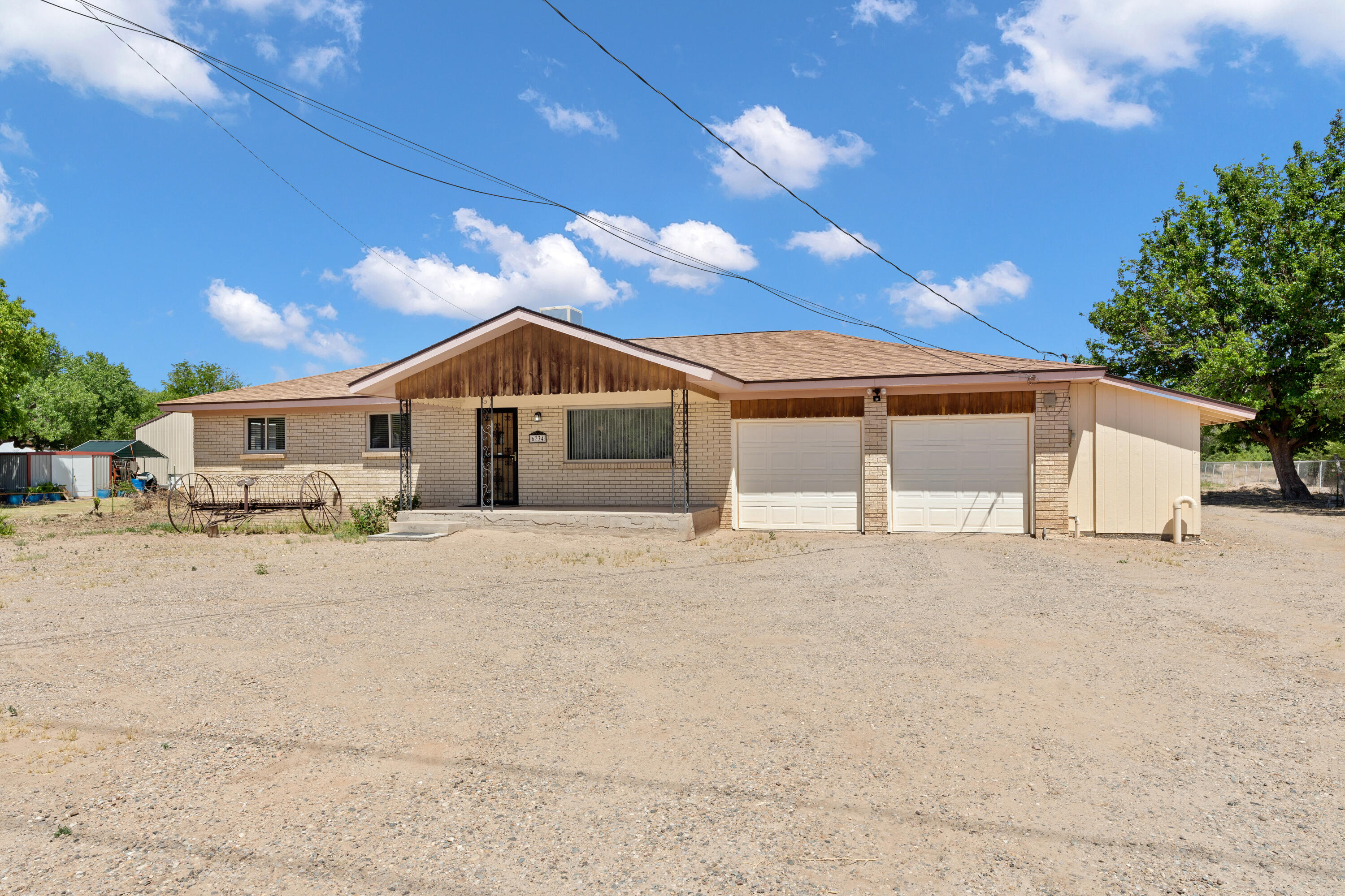 6734 Isleta Boulevard SW, Albuquerque, NM 87105