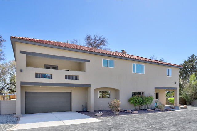 1504 Los Arboles Avenue NW, Albuquerque, NM 87107