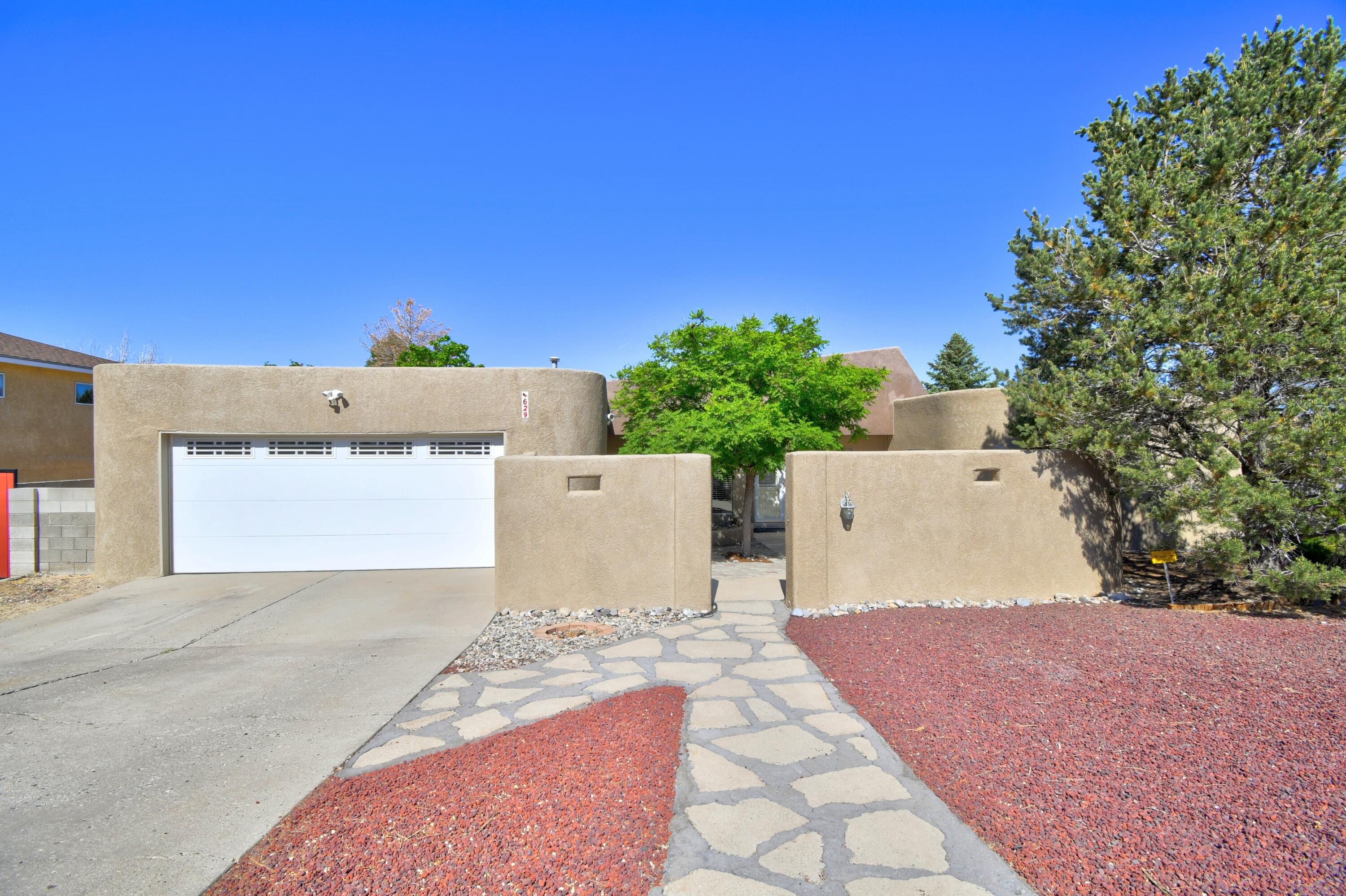 629 La Jolla Place NE, Albuquerque, NM 87123