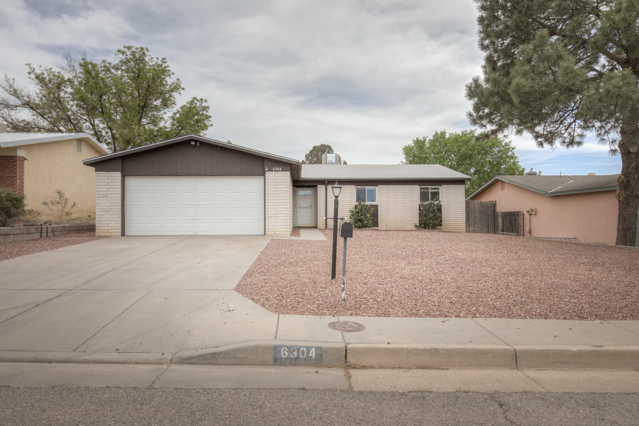 6304 Barnhart Court NE, Albuquerque, NM 87109