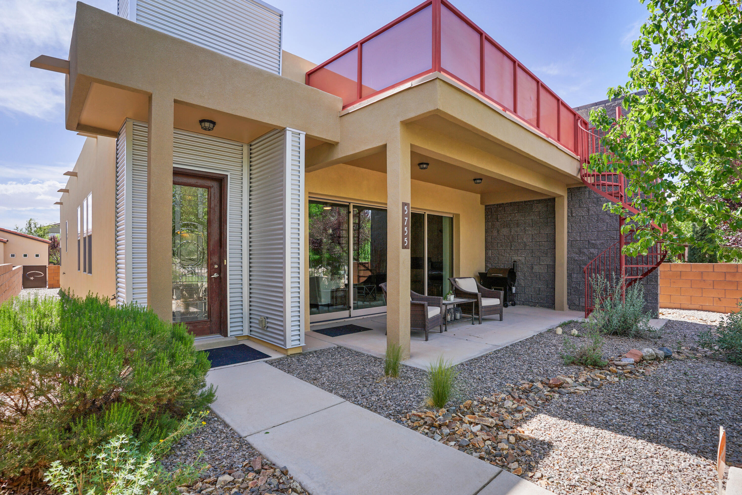 5755 University Boulevard SE, Albuquerque, NM 87106