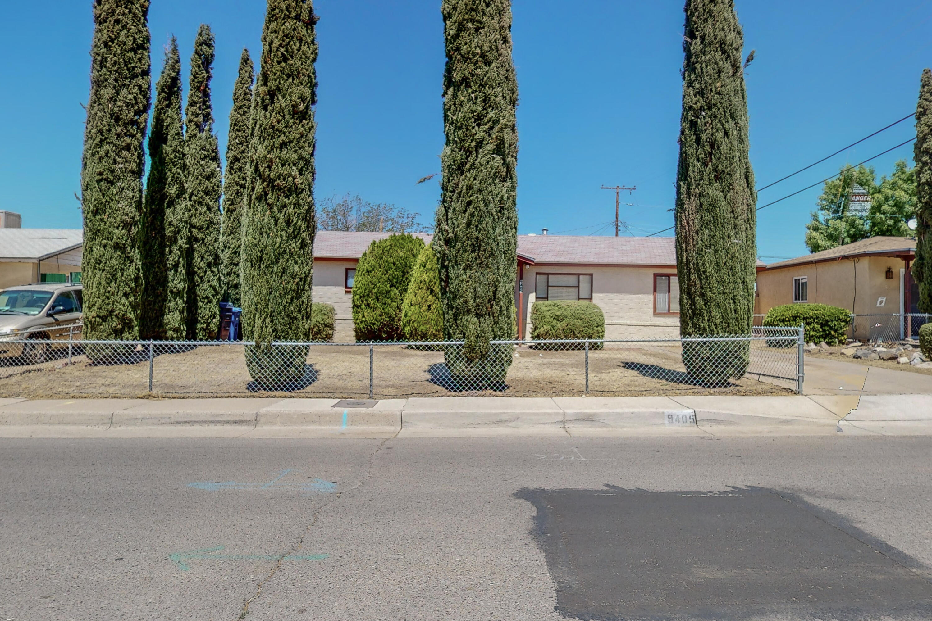 9405 Woodland Avenue NE, Albuquerque, NM 87112