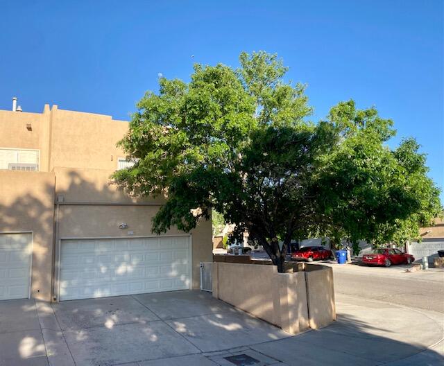 4600 Via Macduffee Road NE, Albuquerque, NM 87111