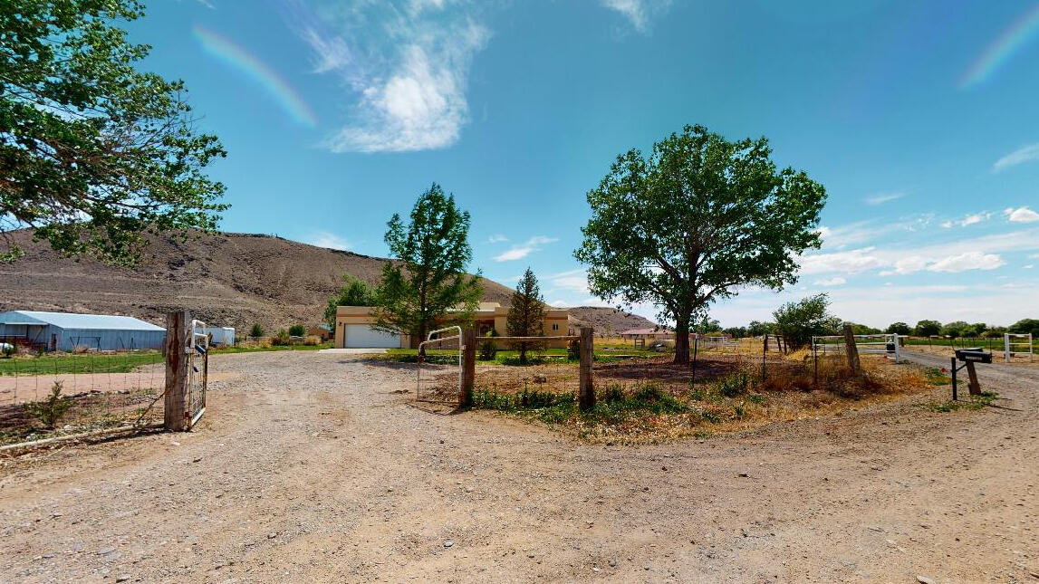 24 Bendita Loma, Los Lunas, NM 87031