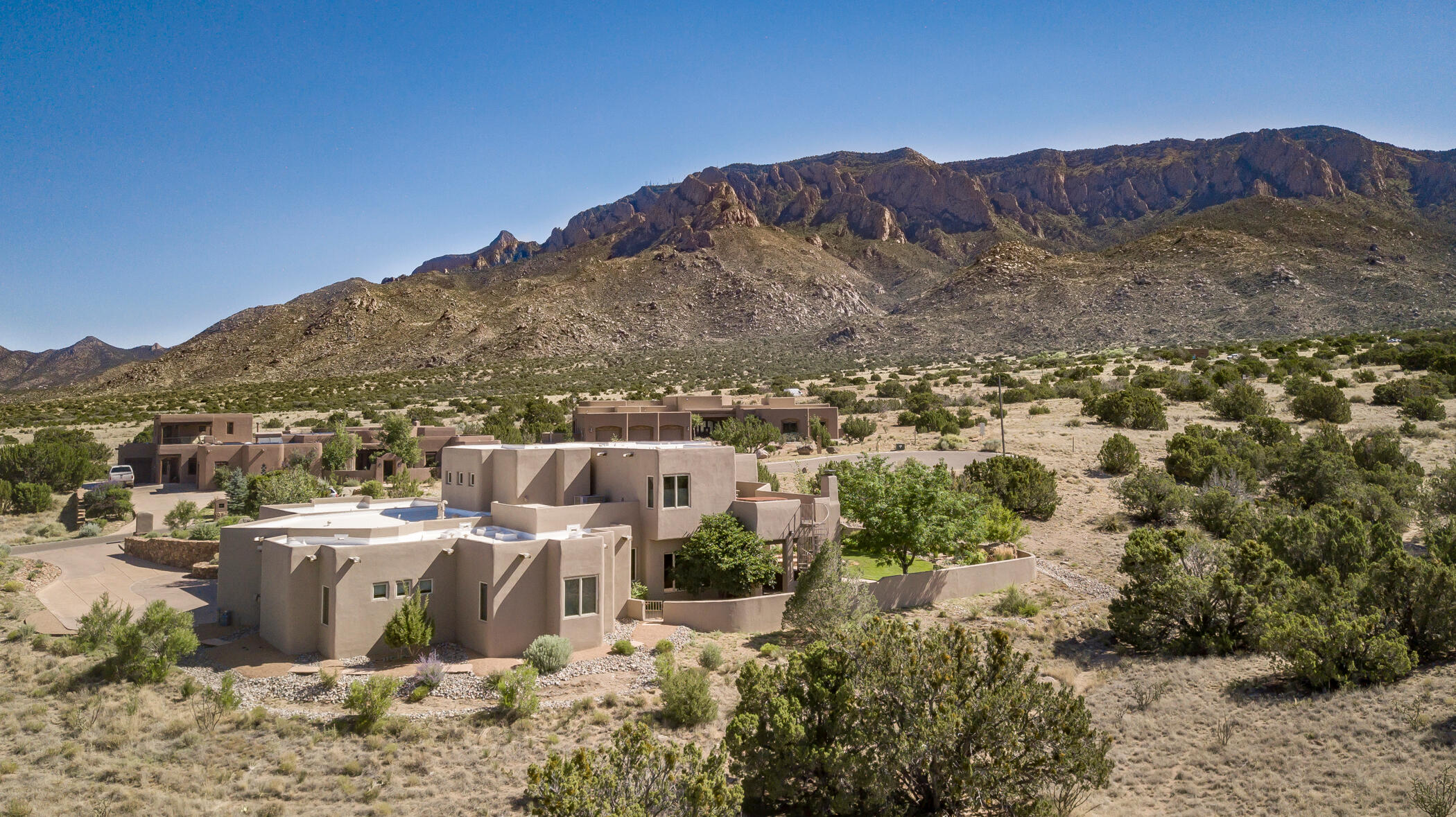 13704 Pino Ridge Place NE, Albuquerque, NM 87111