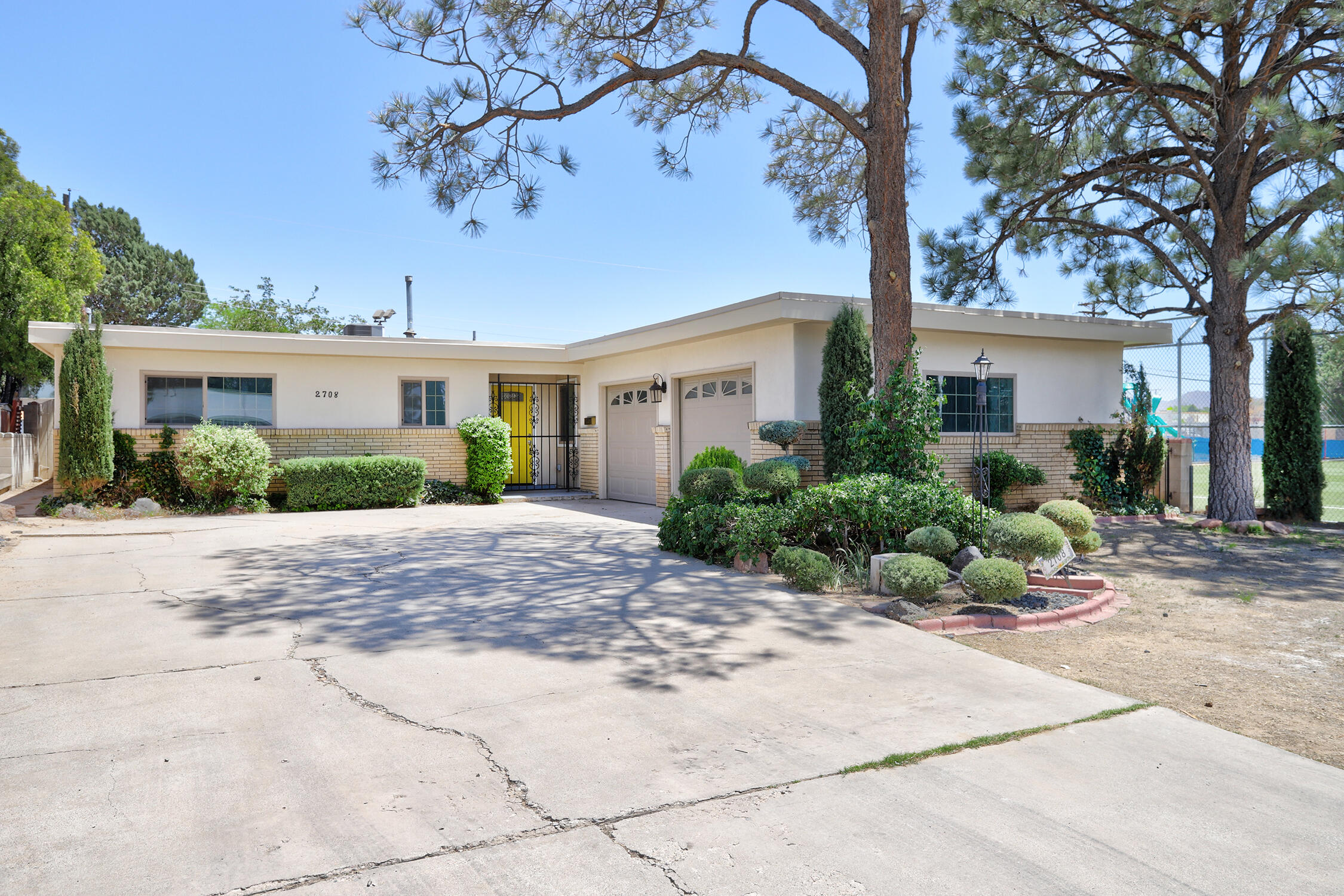 2708 Texas Street NE, Albuquerque, NM 87110