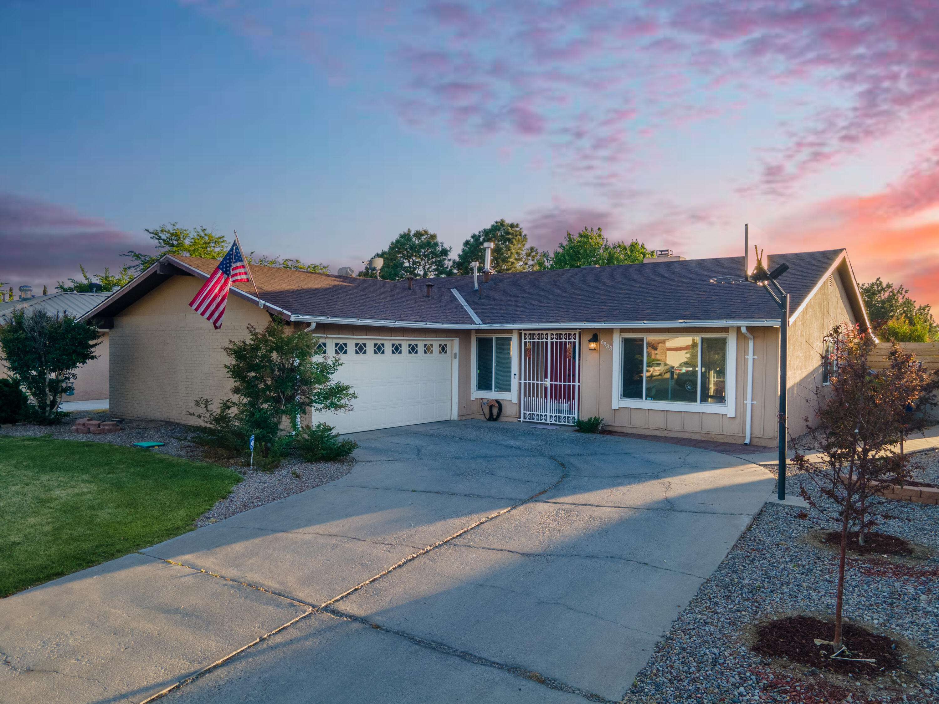 6833 Glendora Drive NE, Albuquerque, NM 87109
